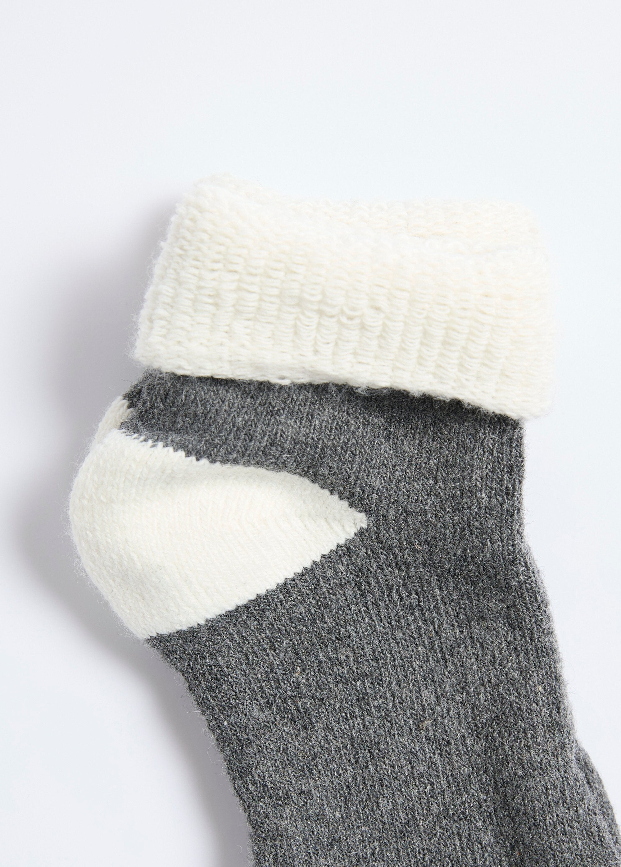 Calze_calde_di_lana_e_bouclette_Assortis_gris_DE3_slim
