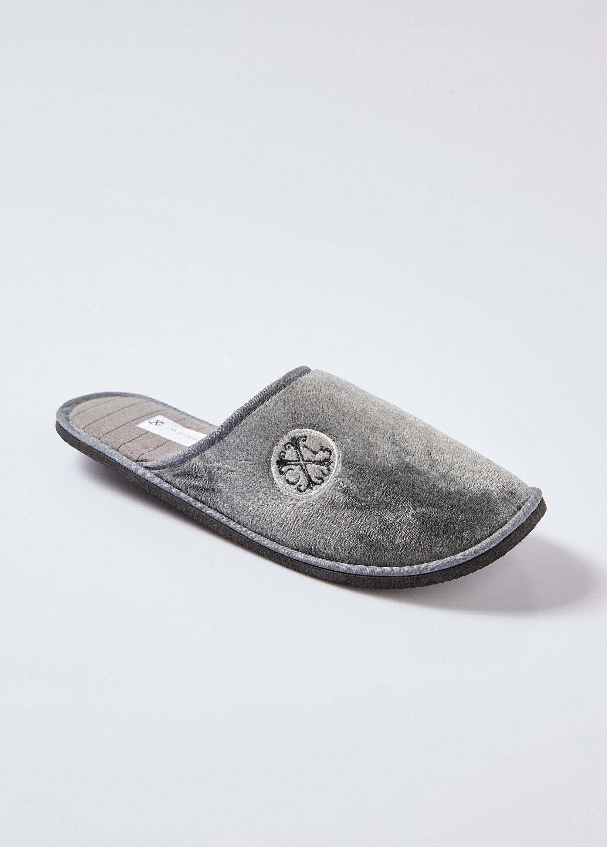 Chaussons_mules_logo_brodé_Gris_FA1_slim