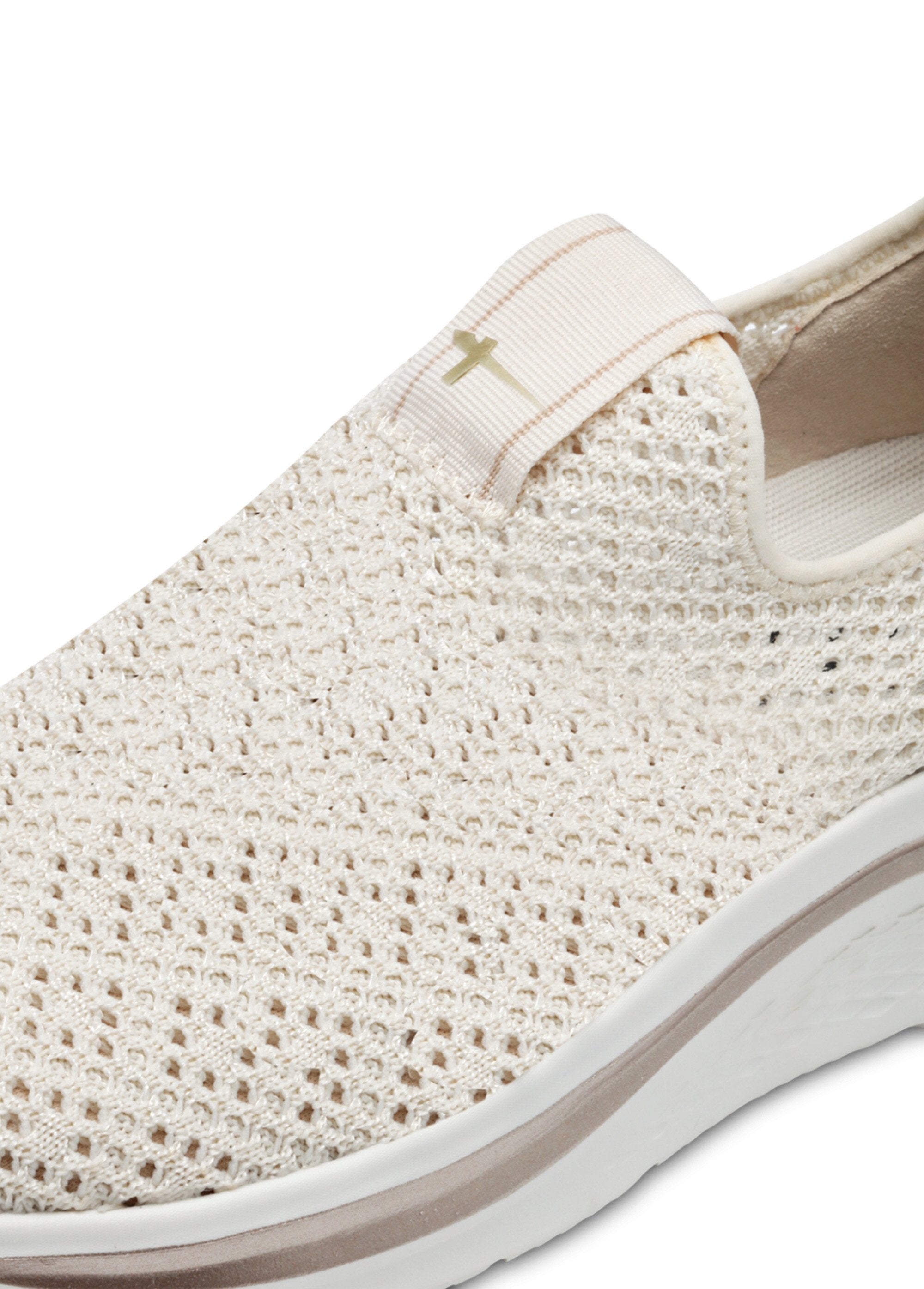 Scarpe_da_ginnastica_con_zeppa_in_rete_allacciata_Beige_DE1_slim