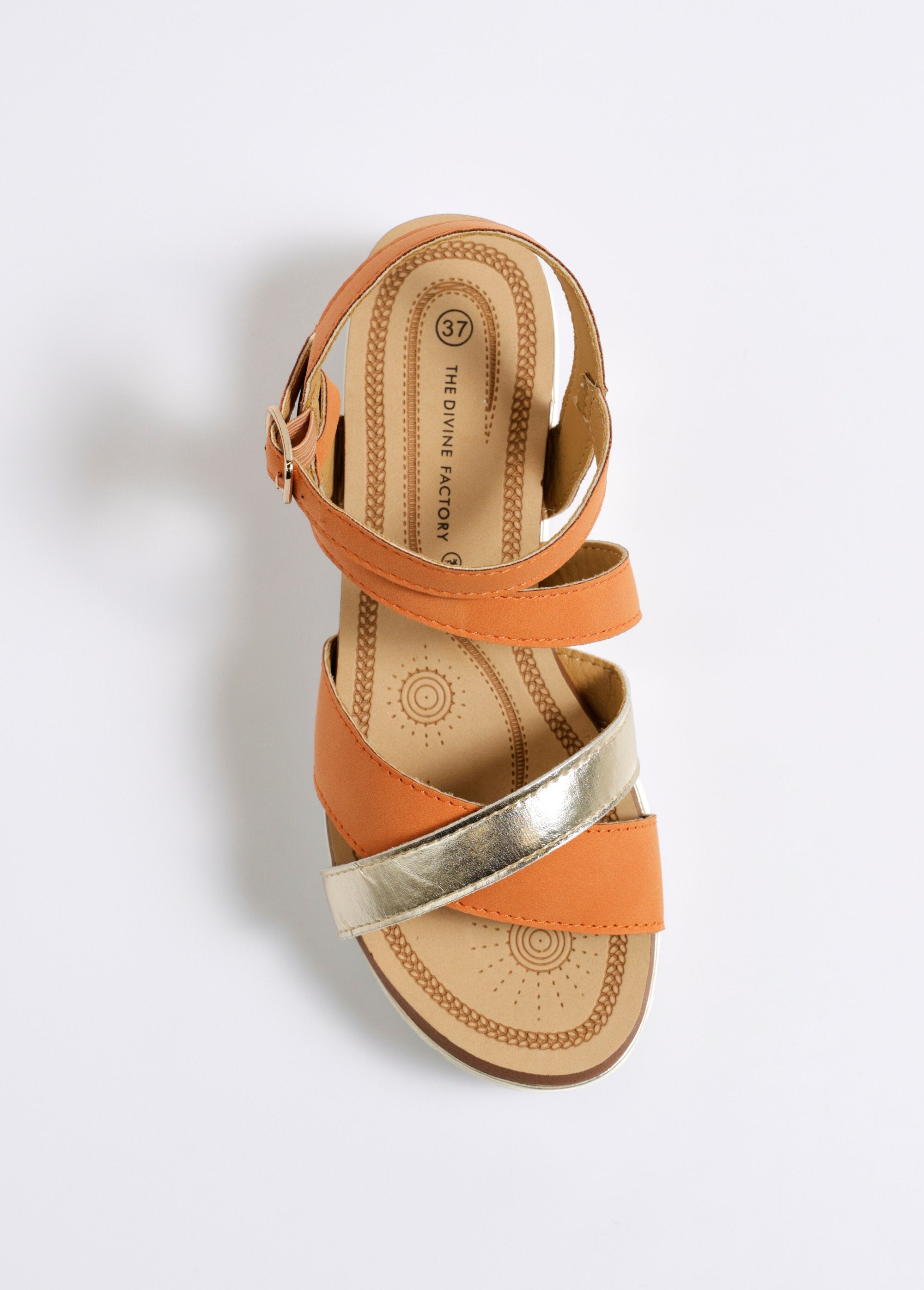 Sandali_con_zeppa_incrociata_Corail_dore_OV1_slim