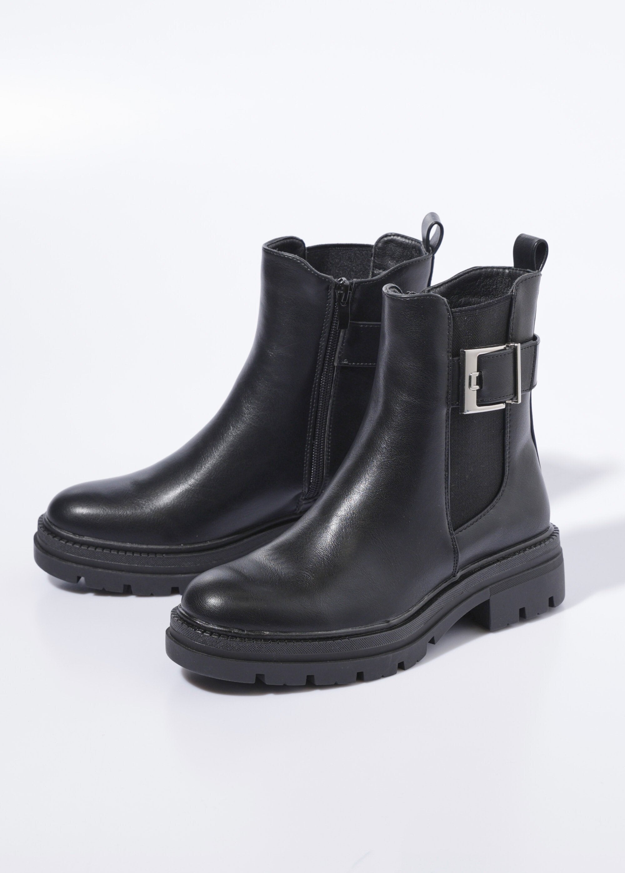 Stivali_Chelsea_con_suola_dentellata_e_fibbia_Noir_DE1_slim