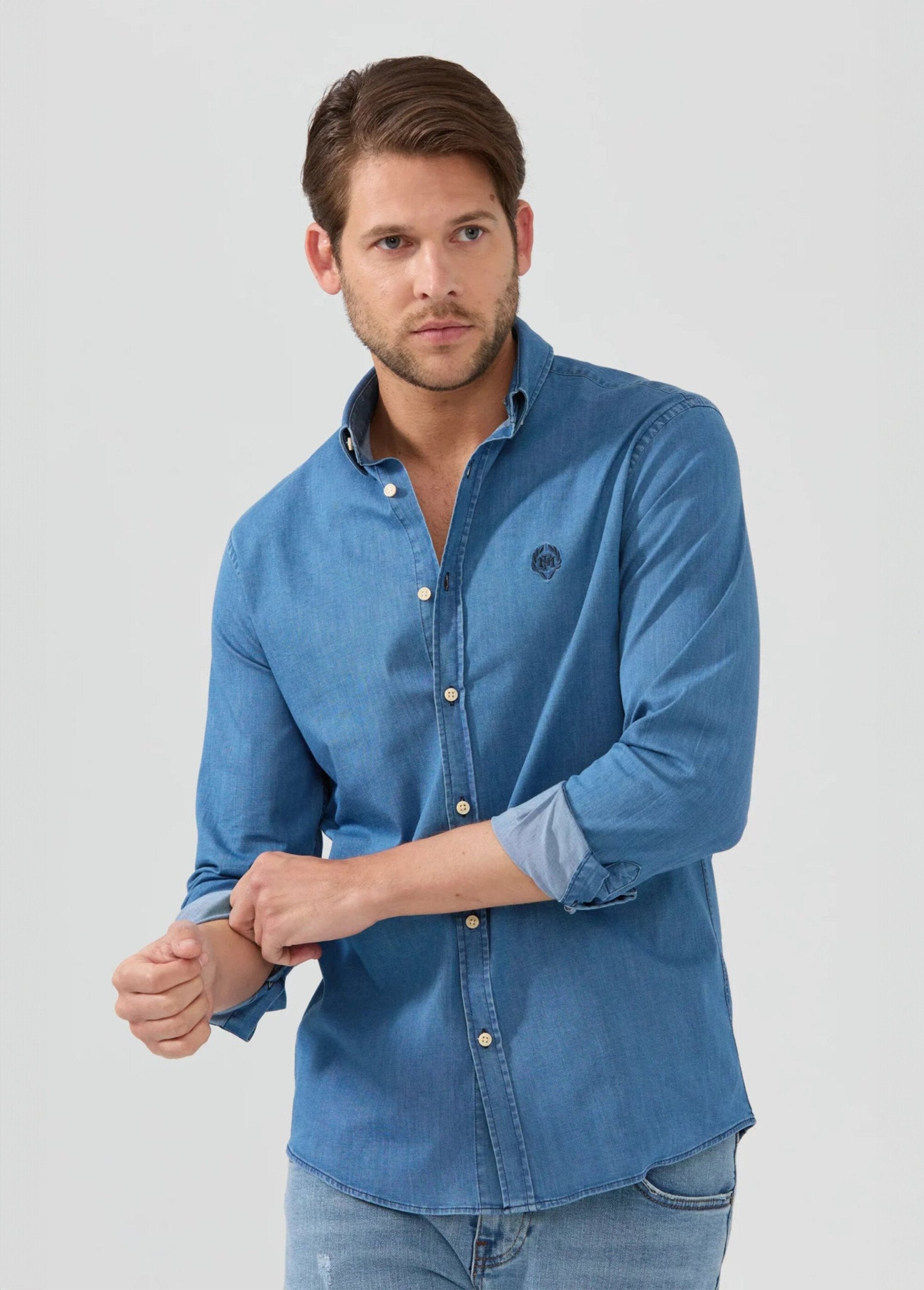 Camicia_casual_a_maniche_lunghe_in_chambray_Bleu_fonce_FA1_slim