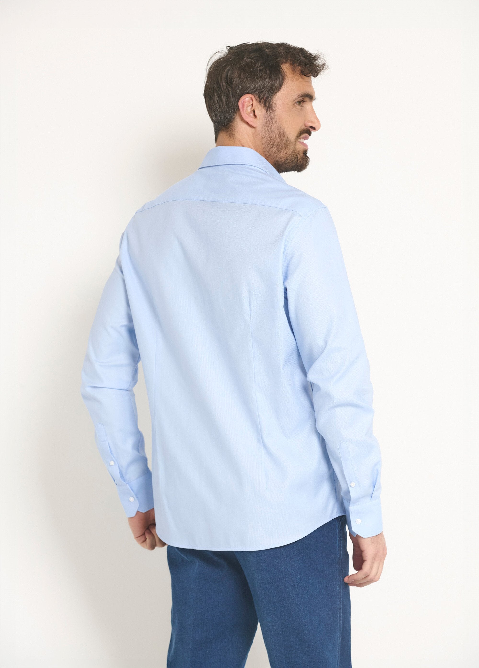 Camicia_in_cotone_chic_con_collo_semi-italiano_Bleu_ciel_DO1_slim