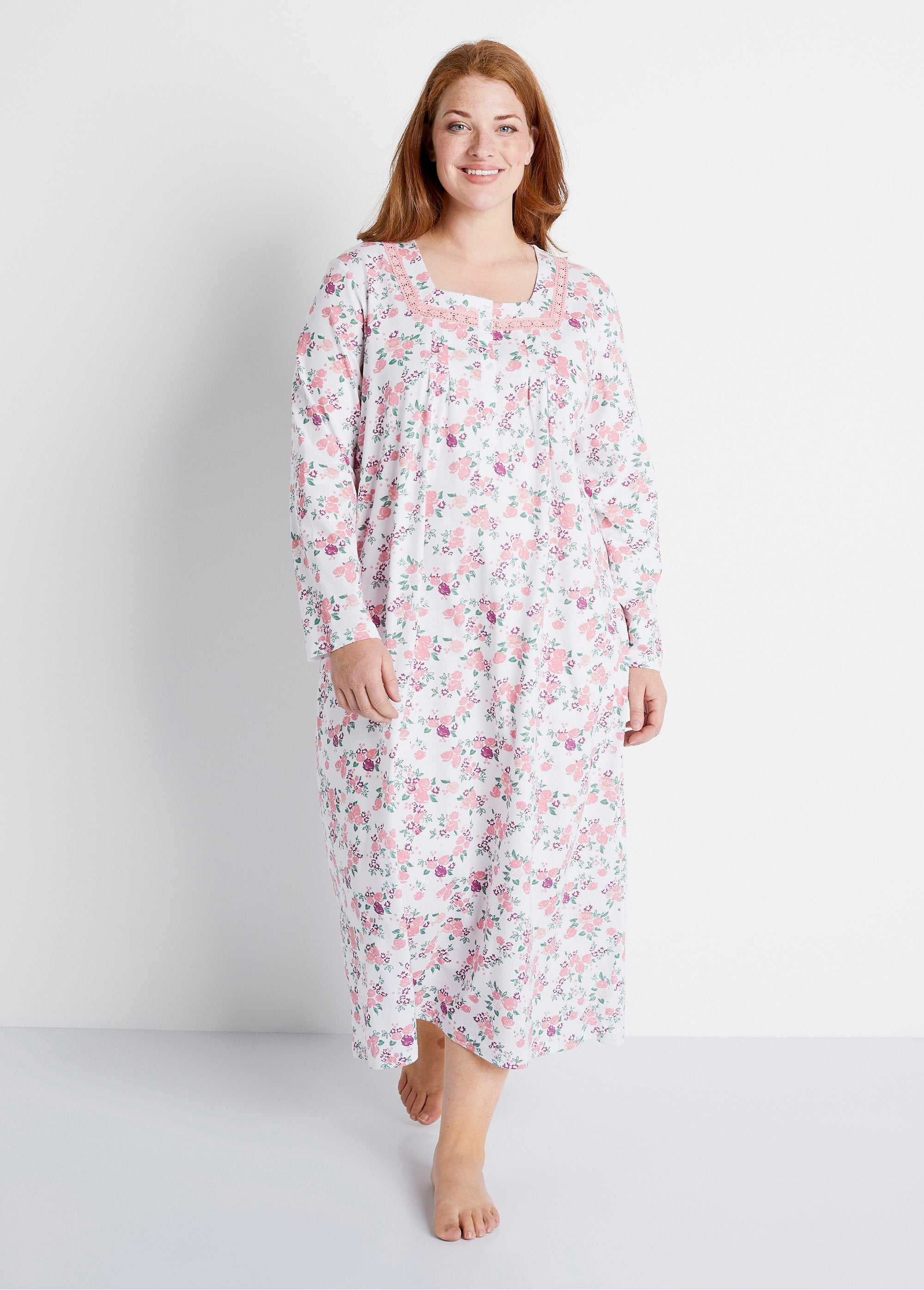 Camicia_da_notte_lunga_a_fiori_Stampa_rosa_FA1_curvy