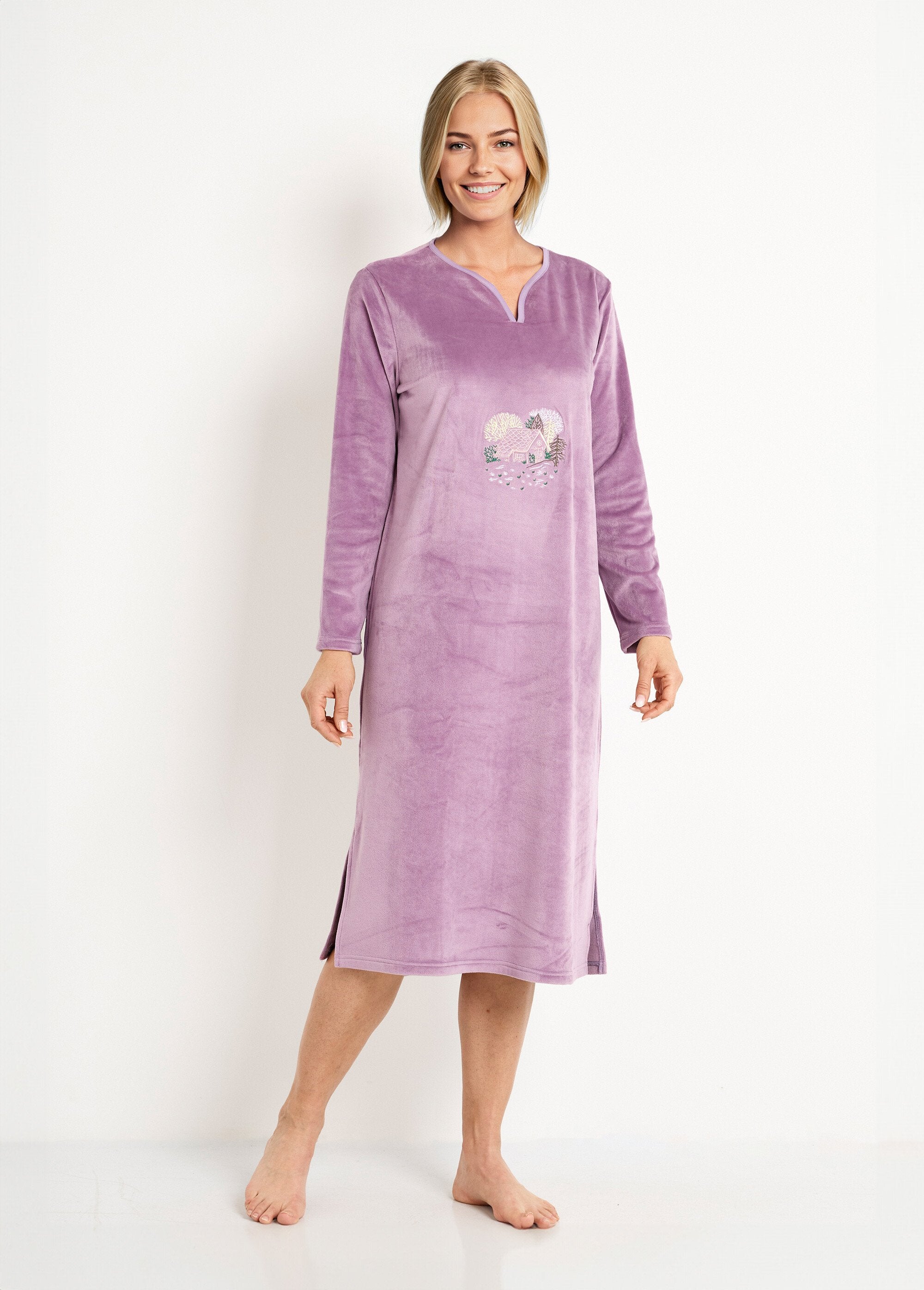 Camicia_da_notte_in_pile_ricamata_di_media_lunghezza_Violine_FA1_slim