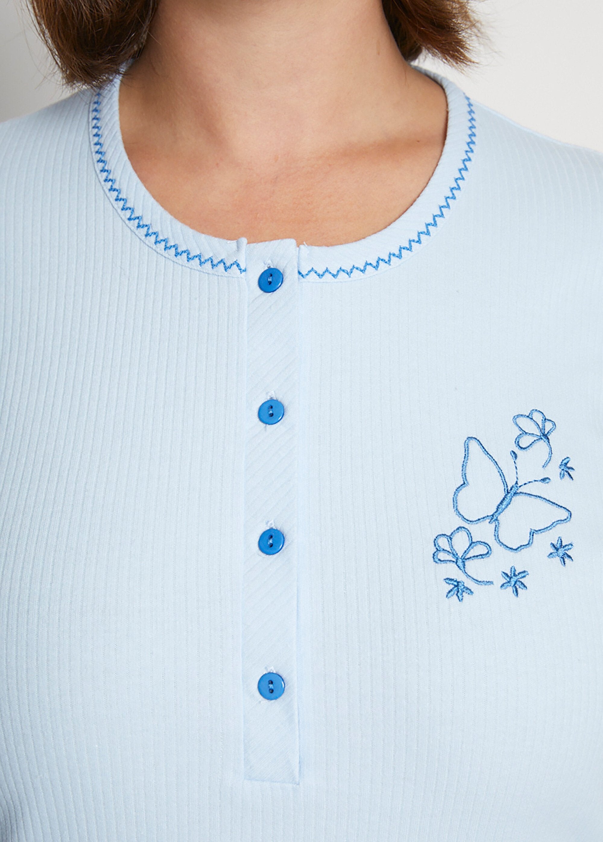 Camicia_da_notte_in_t-shirt_ricamata_BLU_DE1_curvy