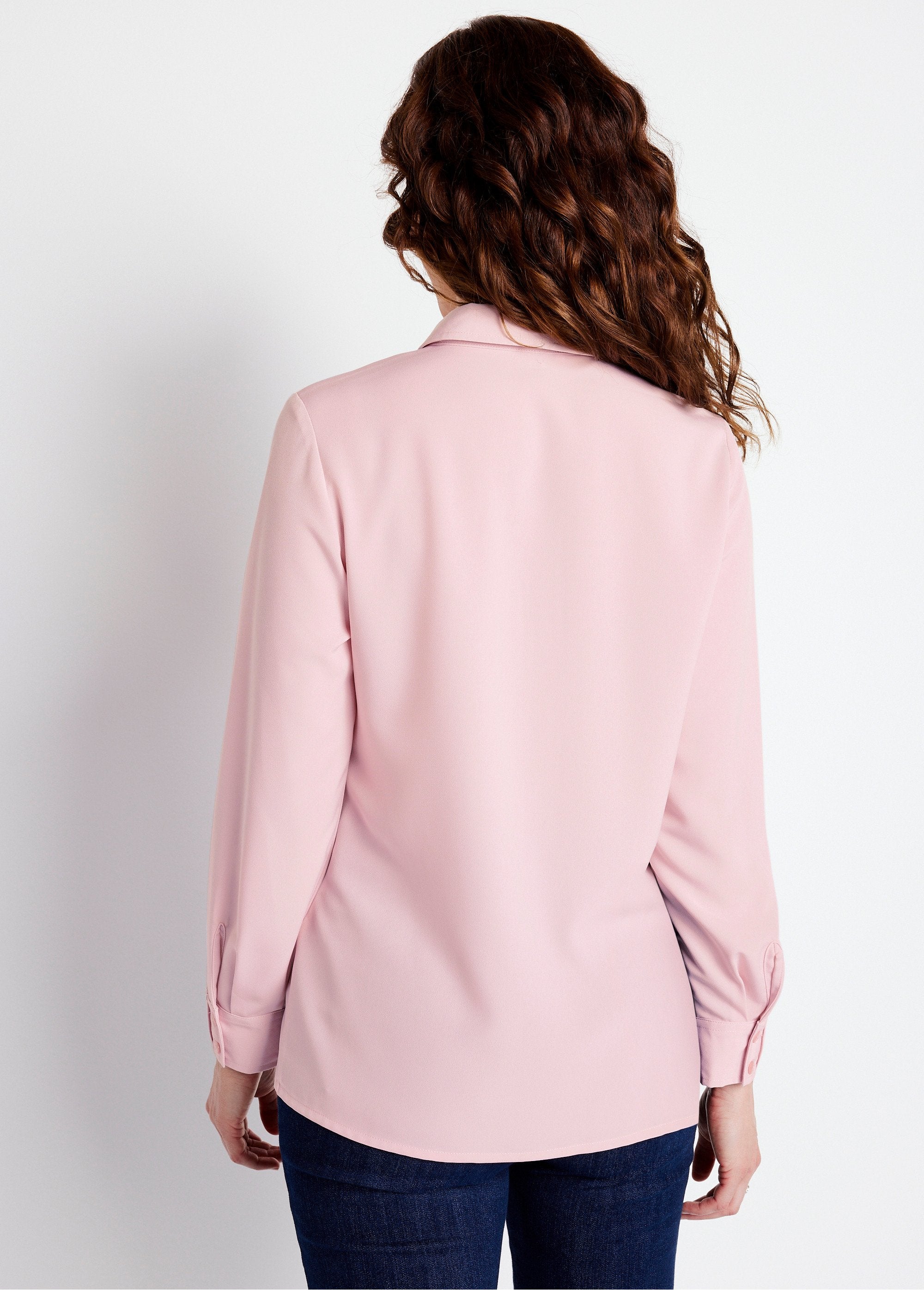 Camicia_a_tinta_unita_con_chiusura_lunga_a_bottoni_e_colletto_con_strass_ROSA_DO1_slim