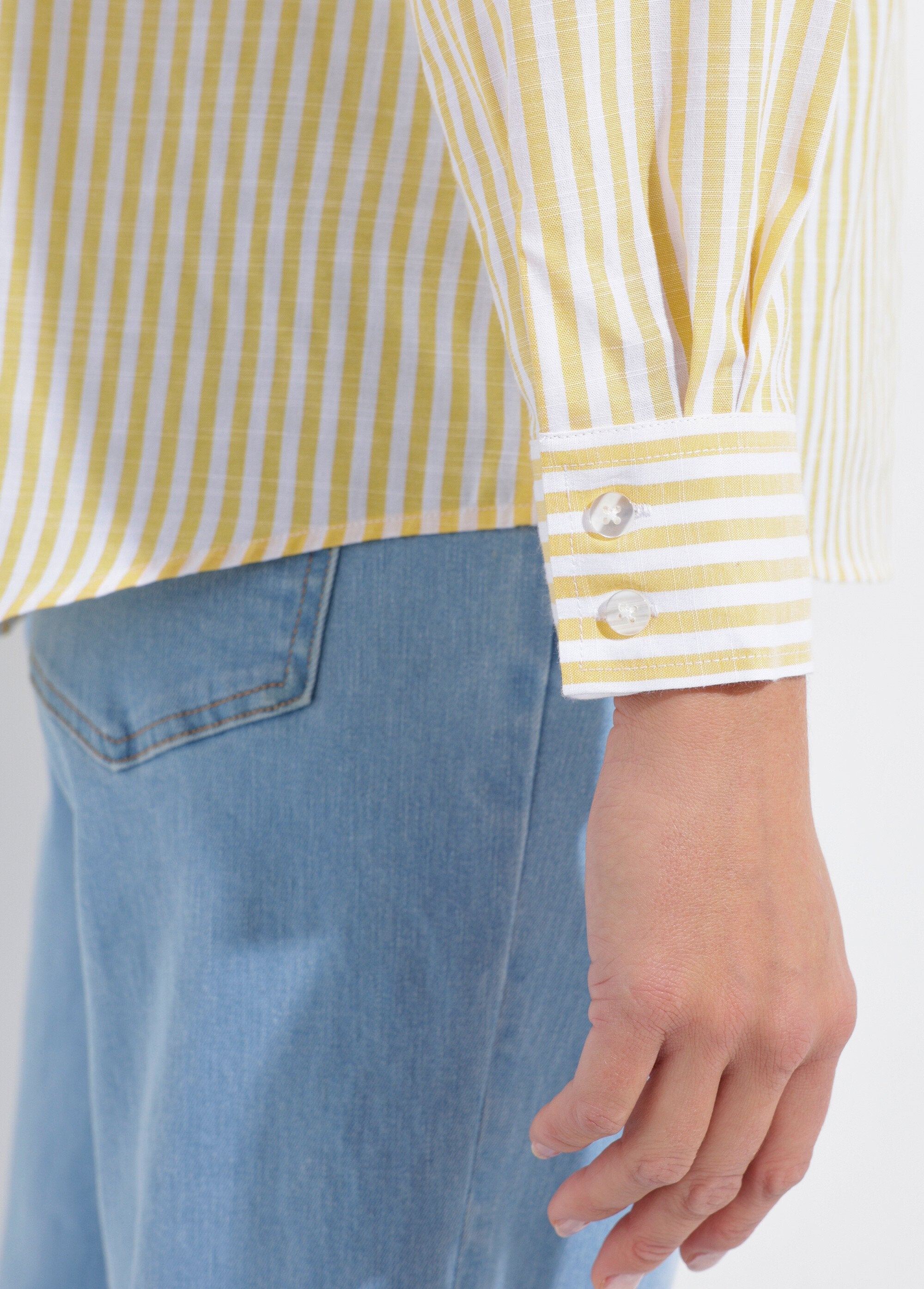 Camicetta_button-down_a_righe_con_filati_tinti,_maniche_lunghe_Jaune_et_blanc_DE2_slim