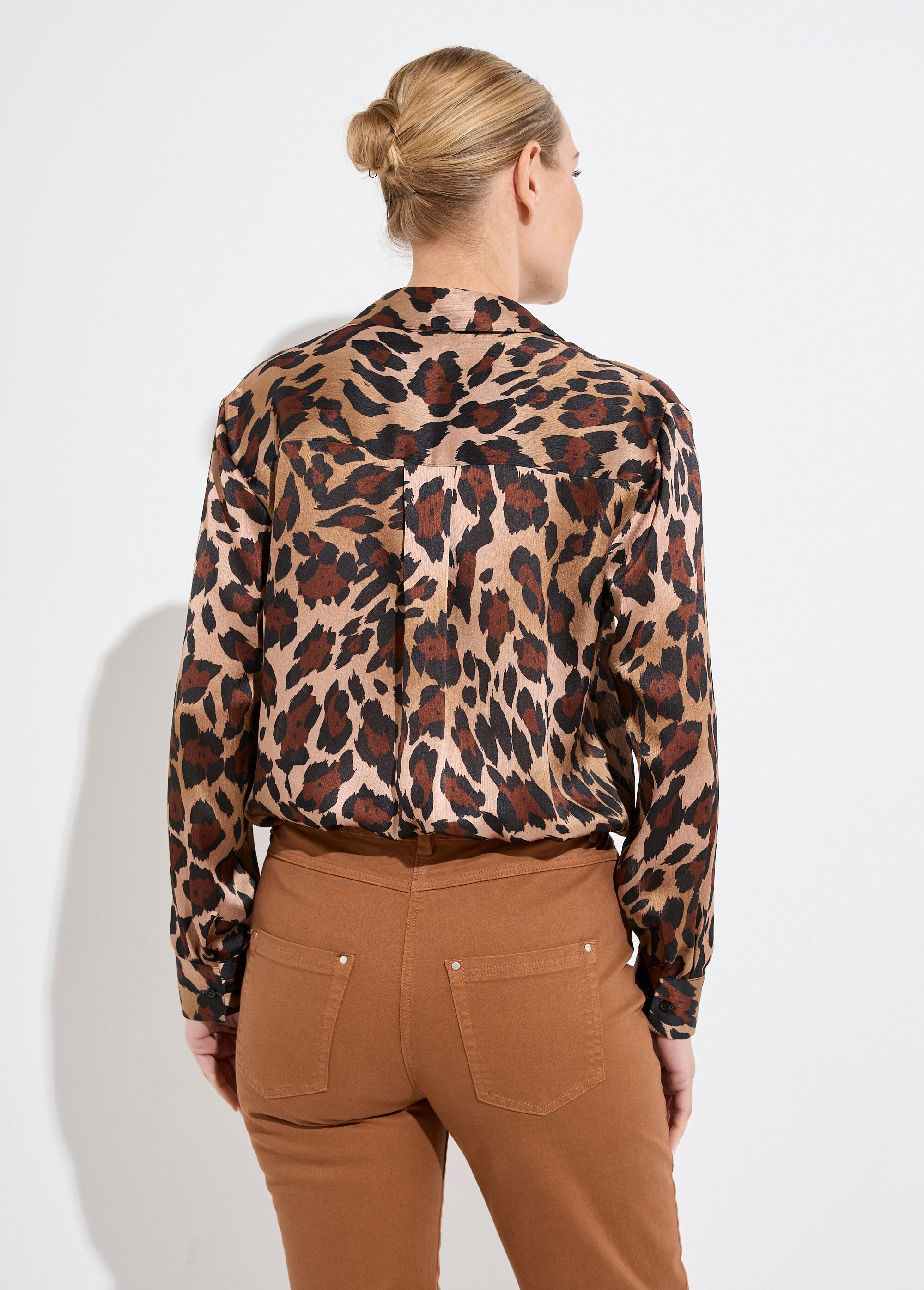 Camicetta_button-down_in_raso_a_maniche_lunghe_Imprime_marron_DO1_slim