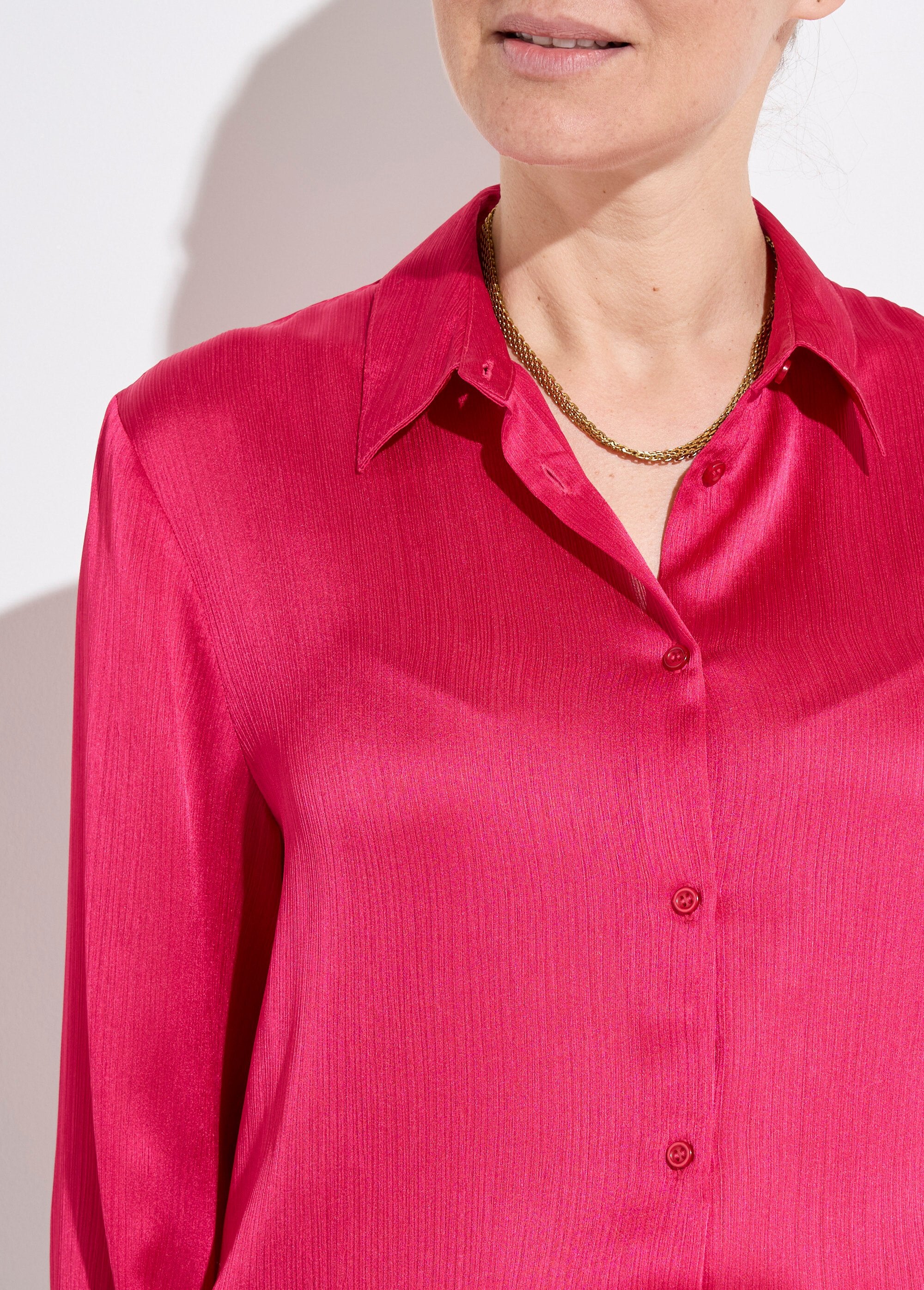 Camicetta_button-down_in_raso_a_maniche_lunghe_Fuchsia_DE1_slim