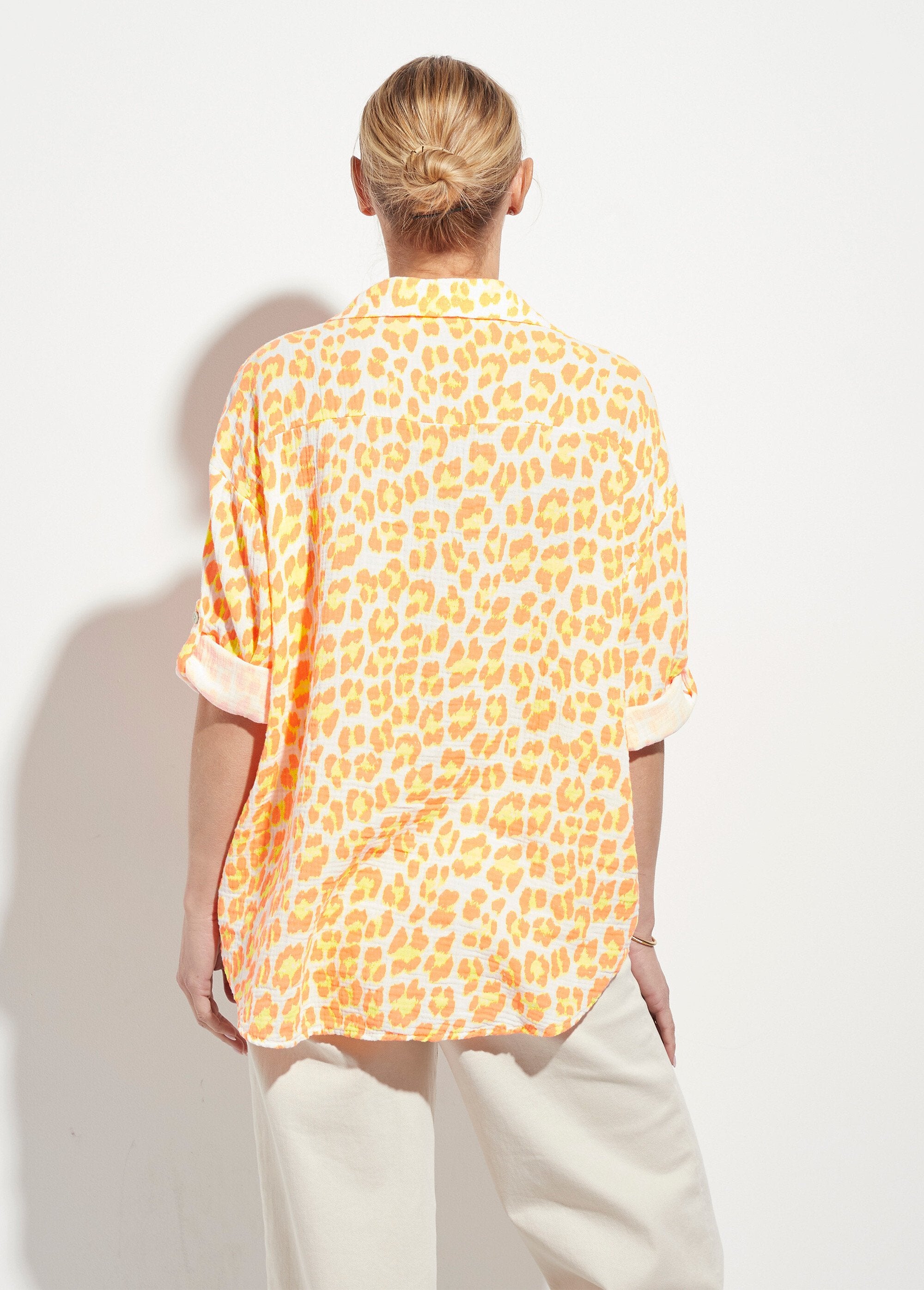 Camicetta_leopardata_fluorescente_in_garza_di_cotone_Orange_DO1_slim