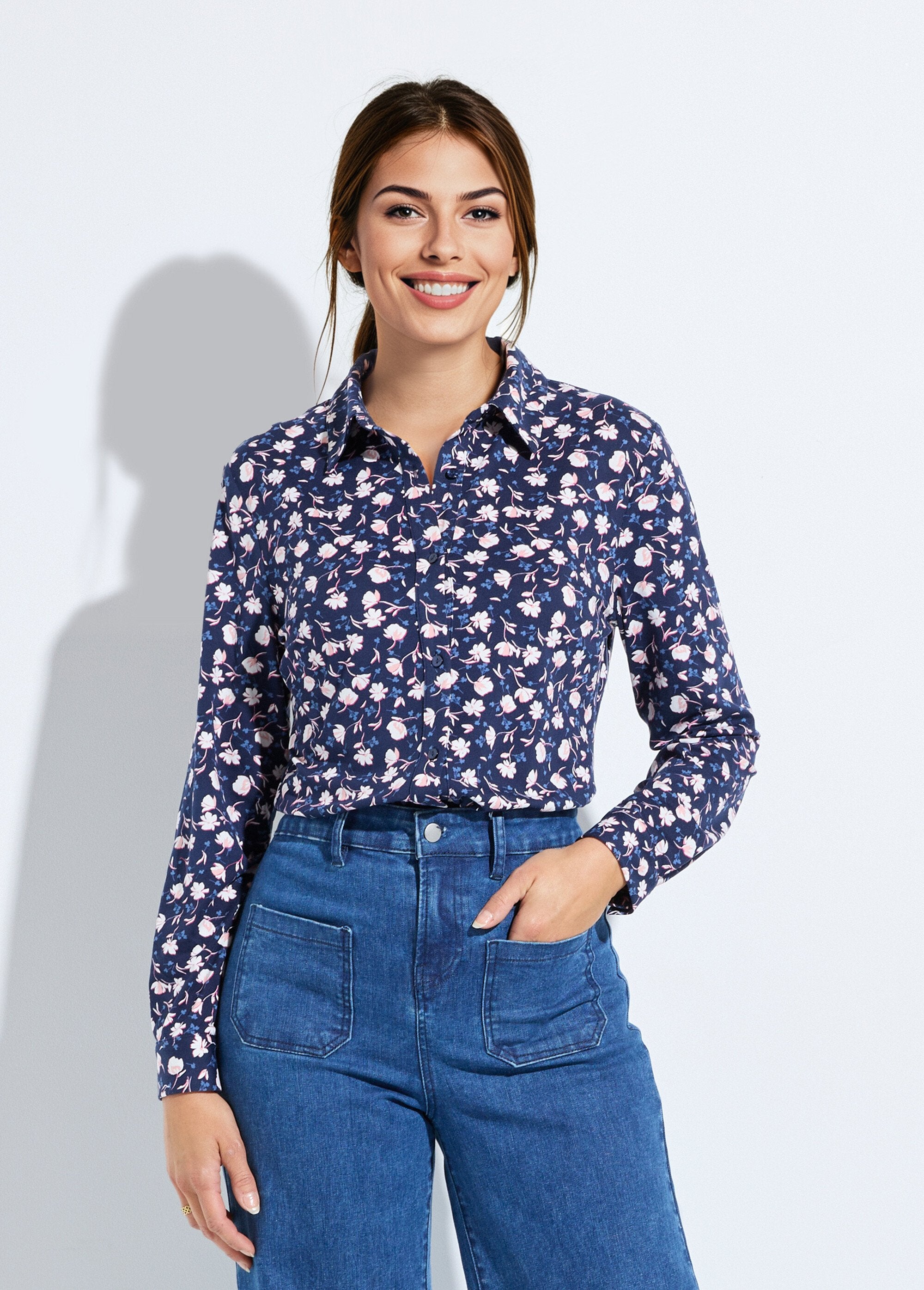 Camicetta_in_maglia_calda_con_stampa_floreale_Marine_et_blanc_FA1_slim