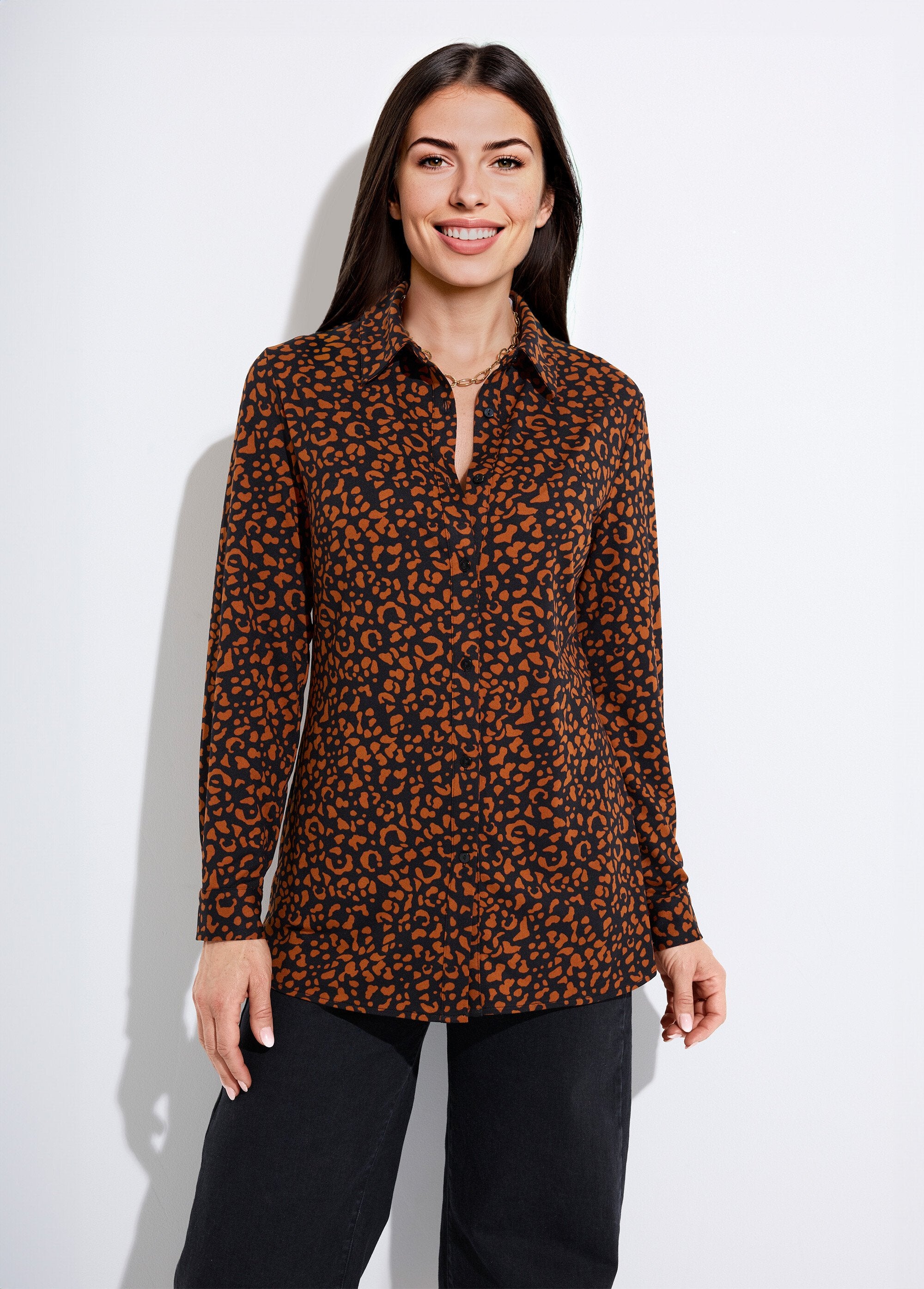 Camicetta_in_maglia_calda_con_stampa_animalier_Noir_et_marron_FA1_slim