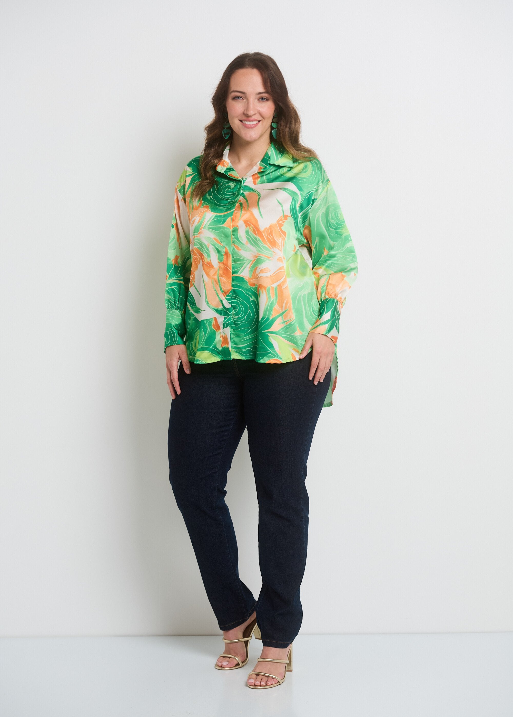 Camicetta_a_maniche_lunghe_in_raso_floreale_Vert_et_orange_SF1_curvy