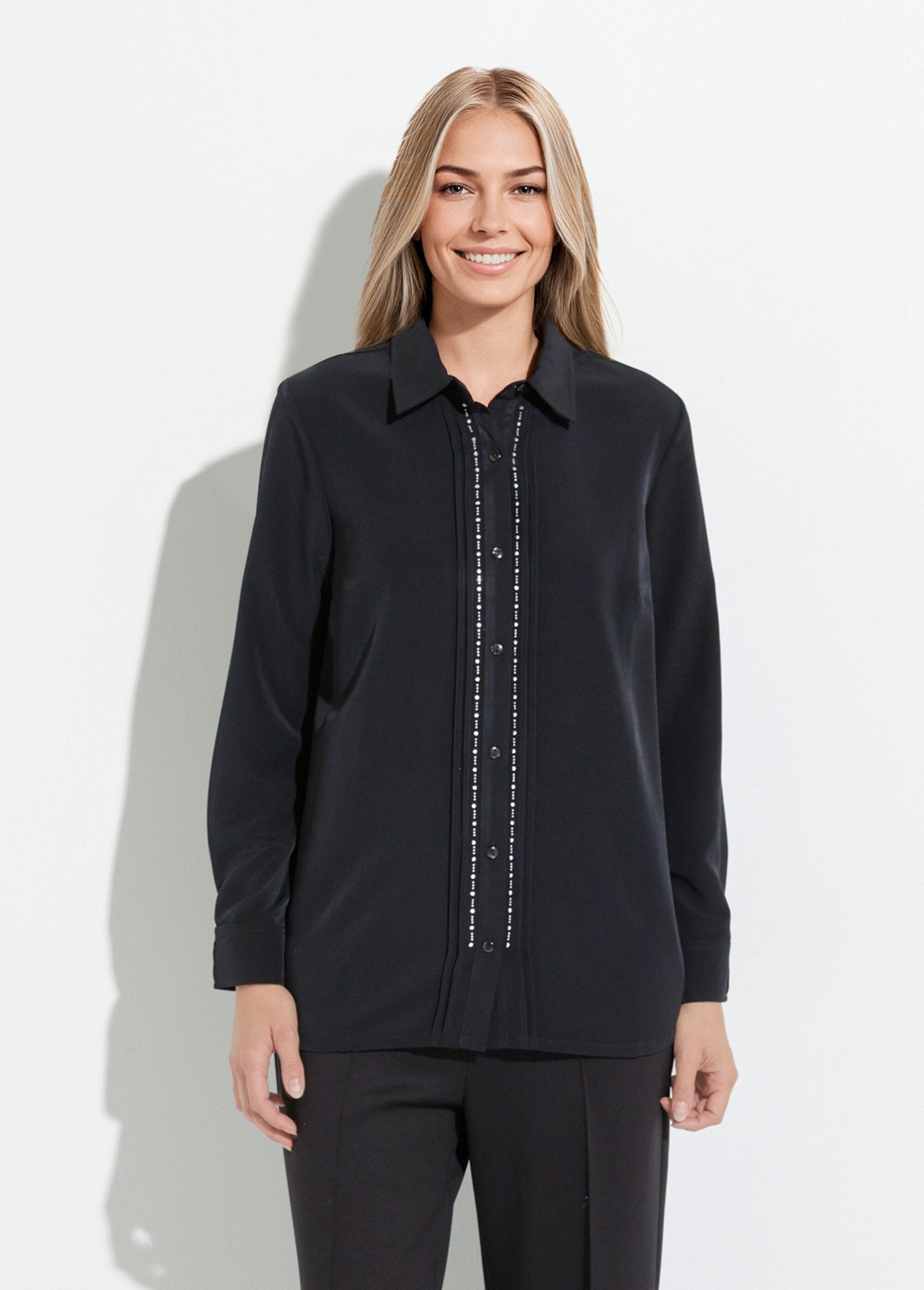 Camicia_lunga_a_tinta_unita_con_colletto_di_strass_Noir_FA1_slim