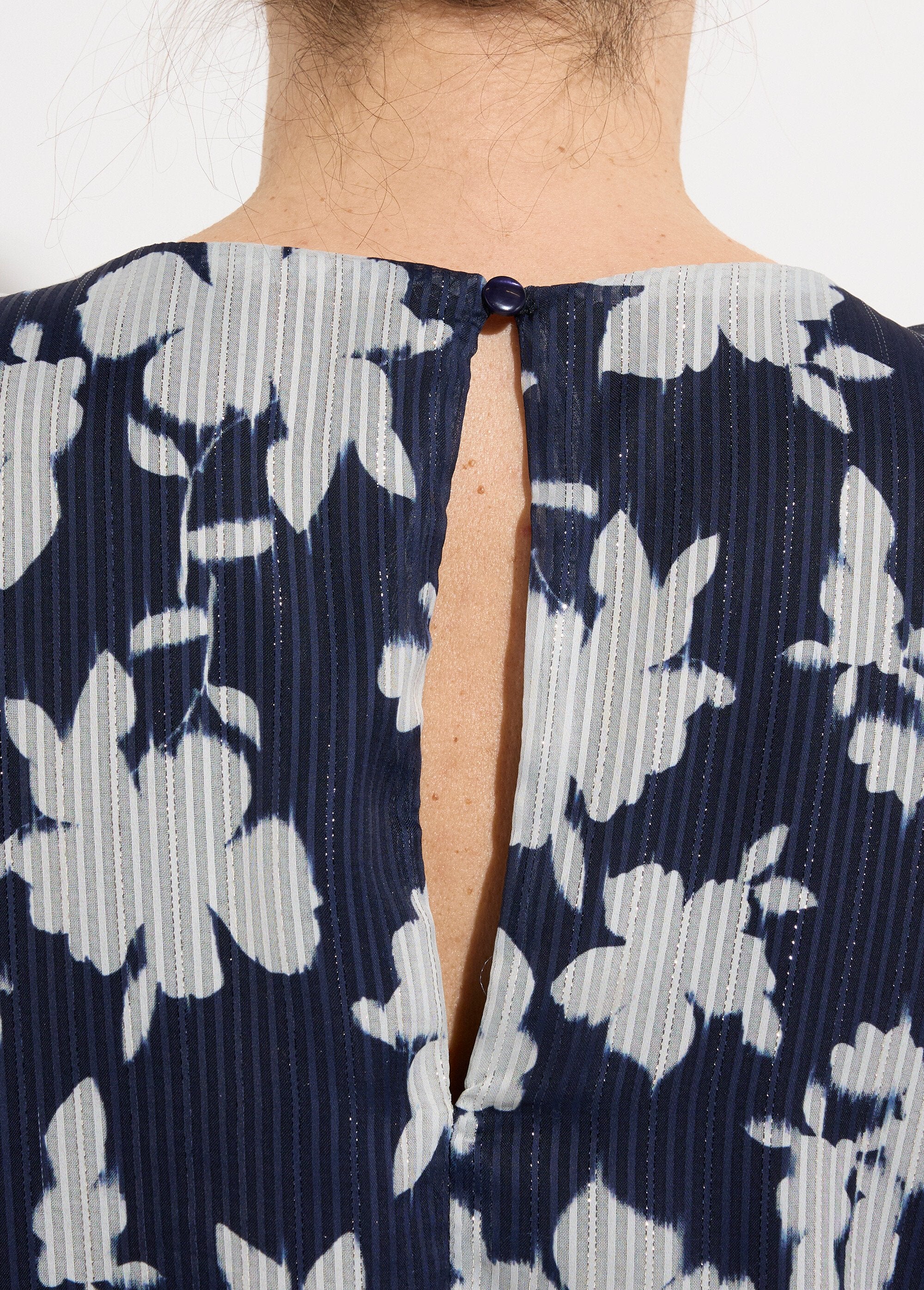 Tailleur_pantalone_bi-materiale_a_maniche_corte_Marine_et_beige_DE1_slim