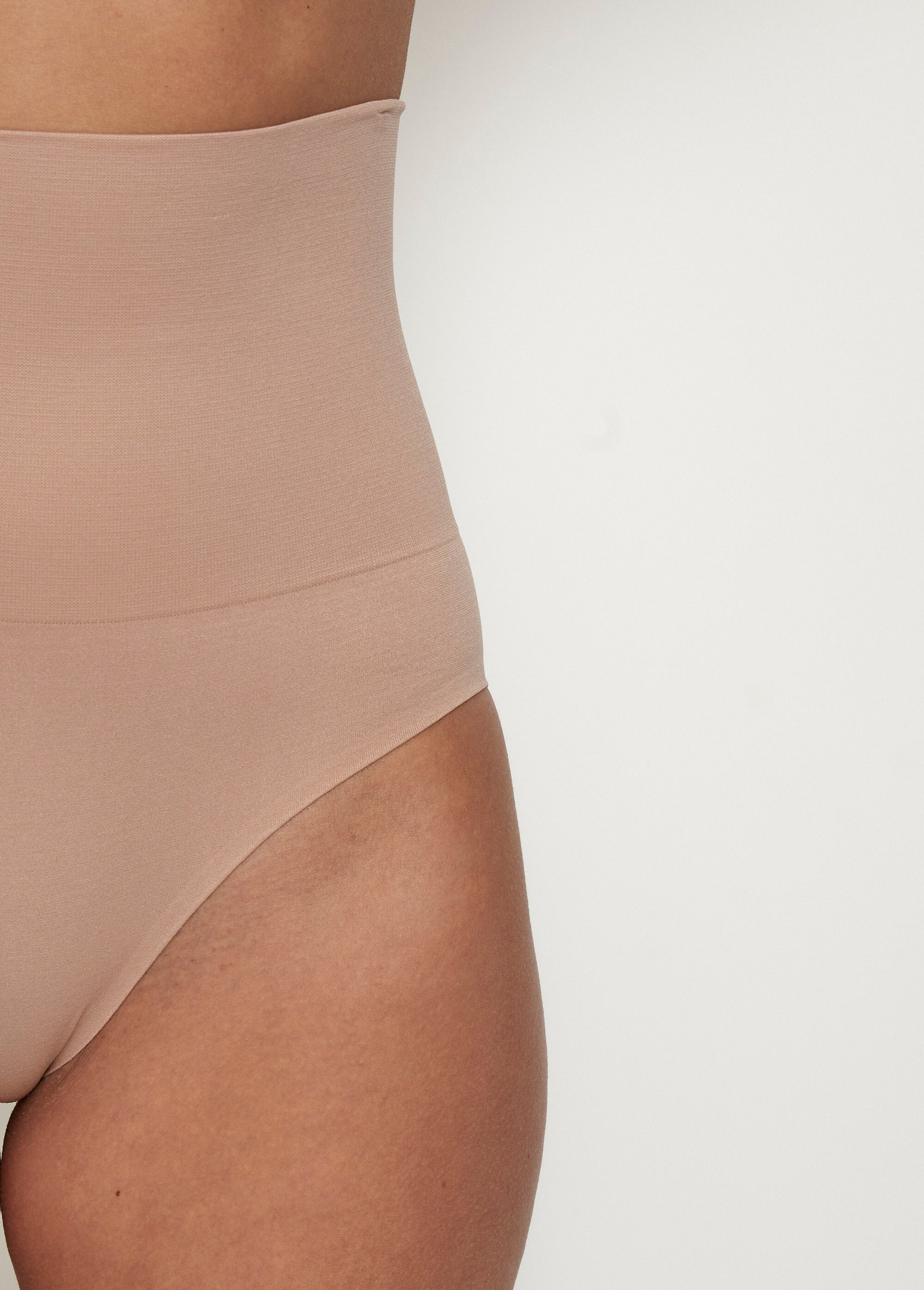 Mutandine_modellanti_senza_cuciture_Beige_DE1_slim