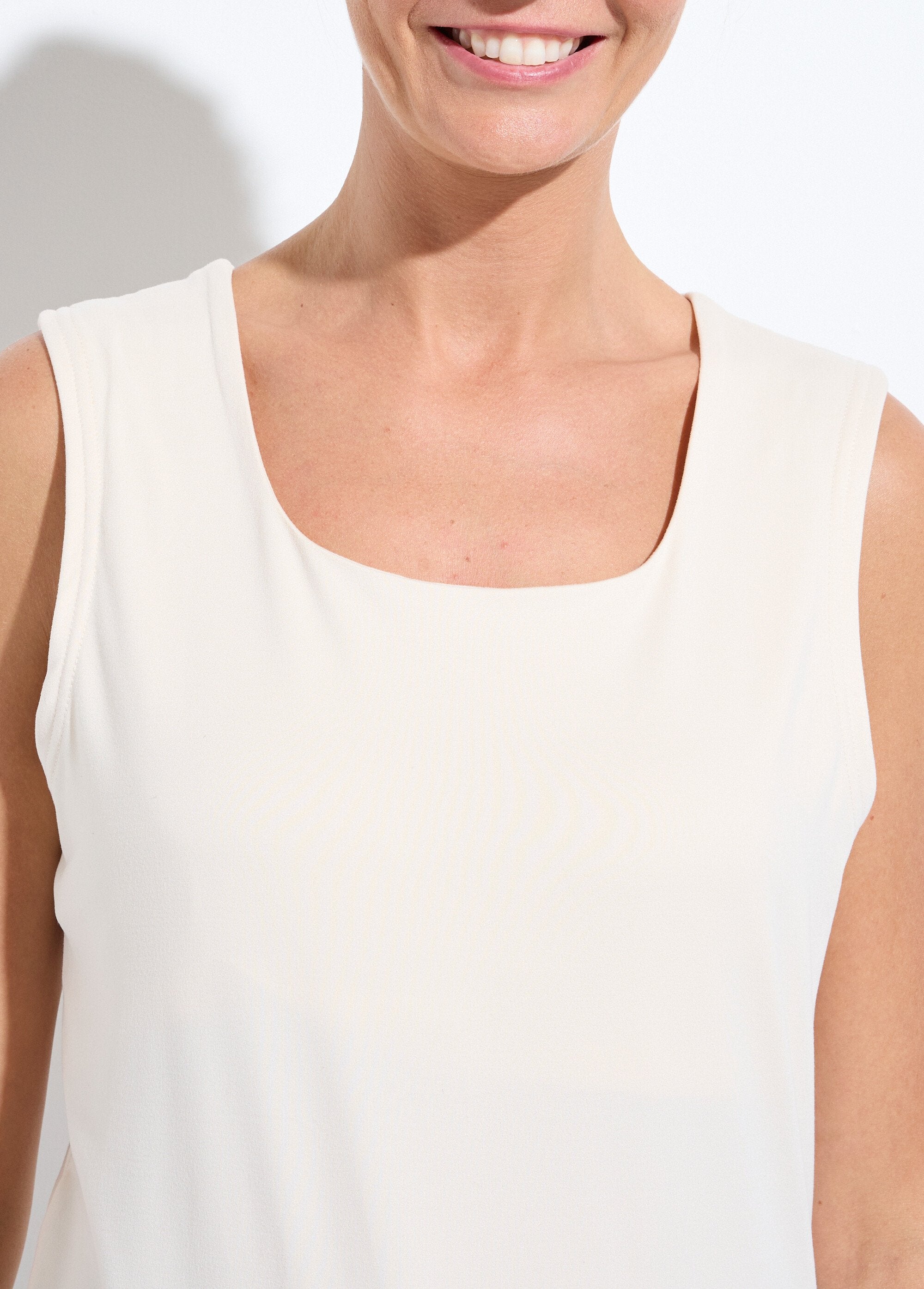 Canotta_con_scollo_a_ballerina_e_spalline_larghe_Ecru_DE1_slim