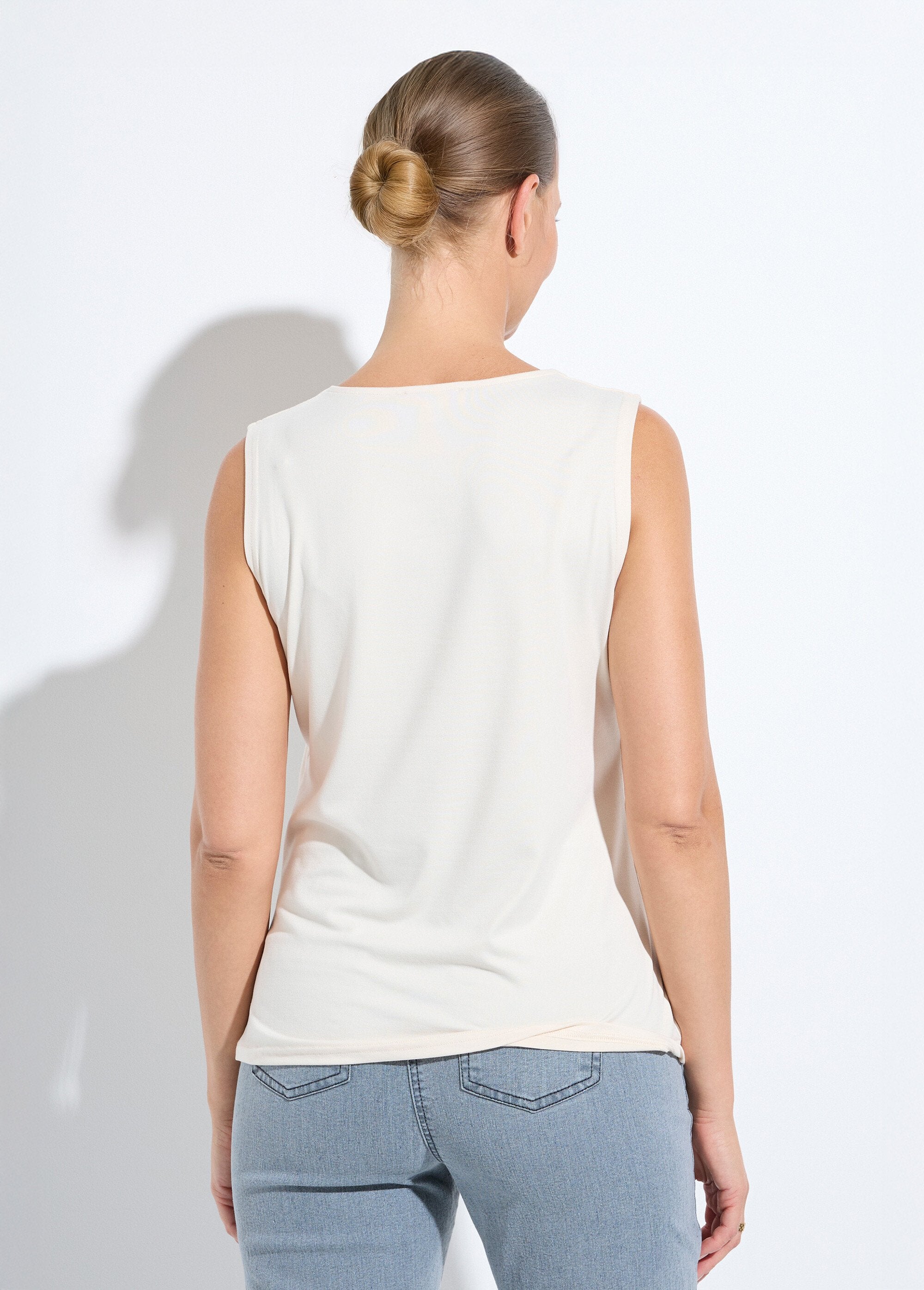 Canotta_con_scollo_a_ballerina_e_spalline_larghe_Ecru_DO1_slim