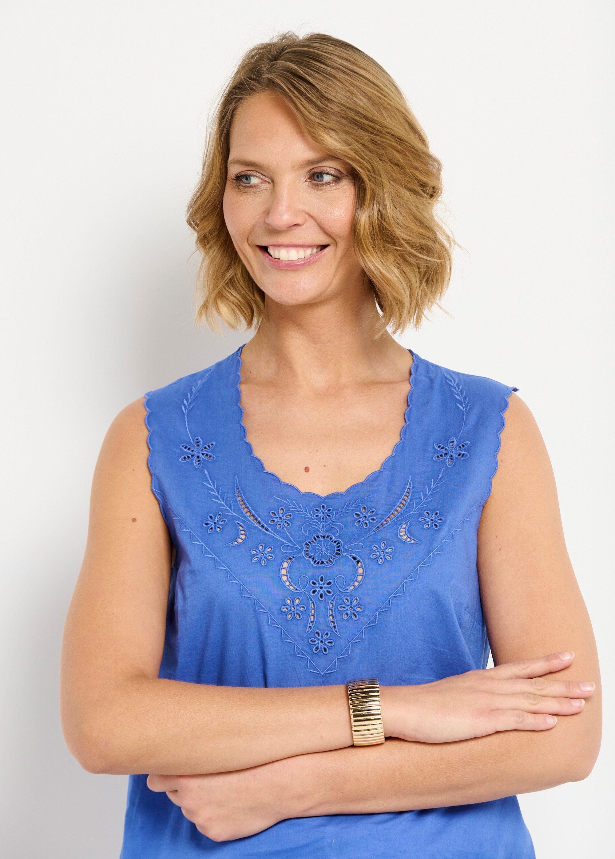 Canotta_in_cotone_ricamato_a_tinta_unita_Bleu_DE1_slim