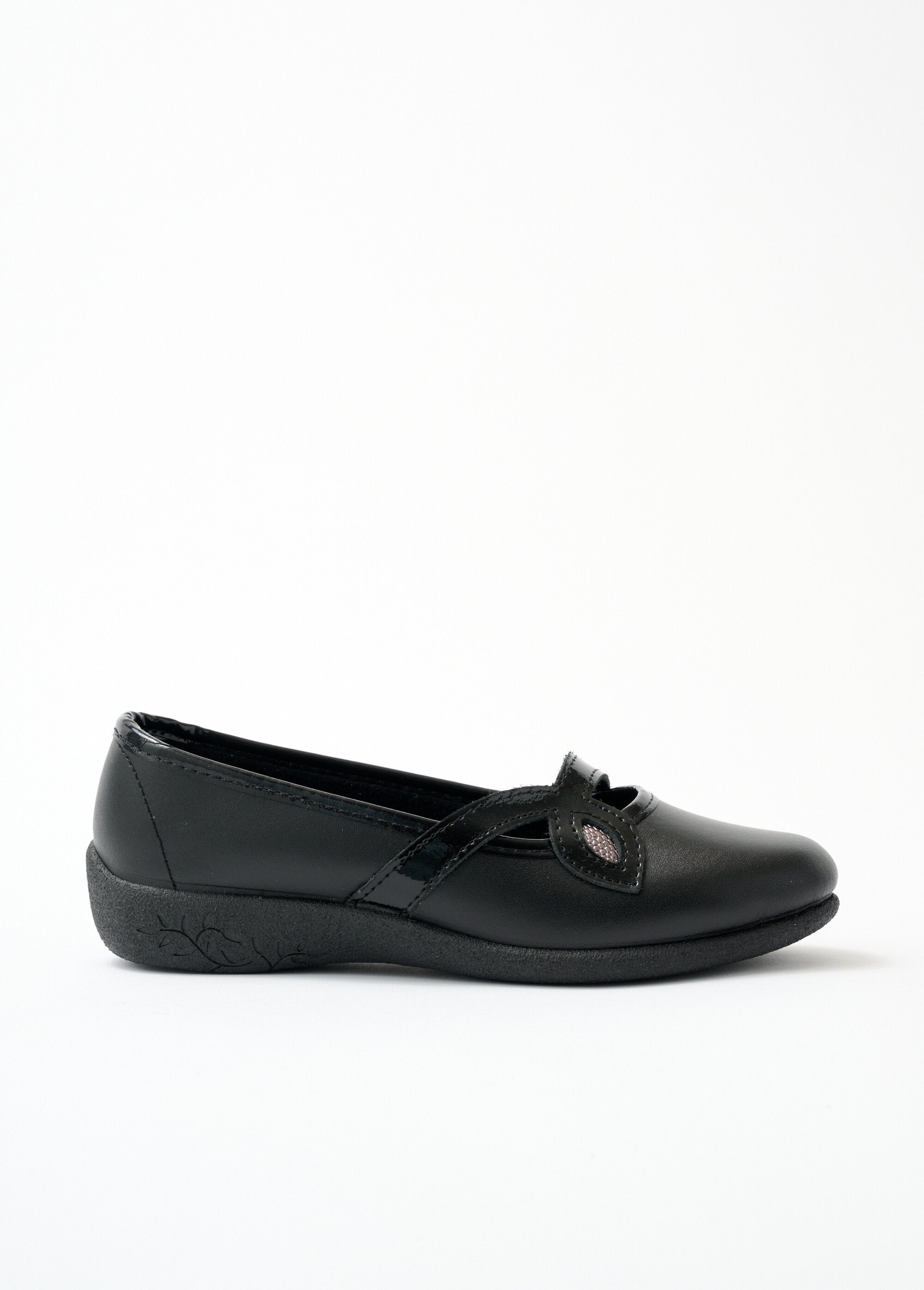 Ballerine_incrociate_in_pelle_dalla_larghezza_confortevole_NERO_DR1_slim