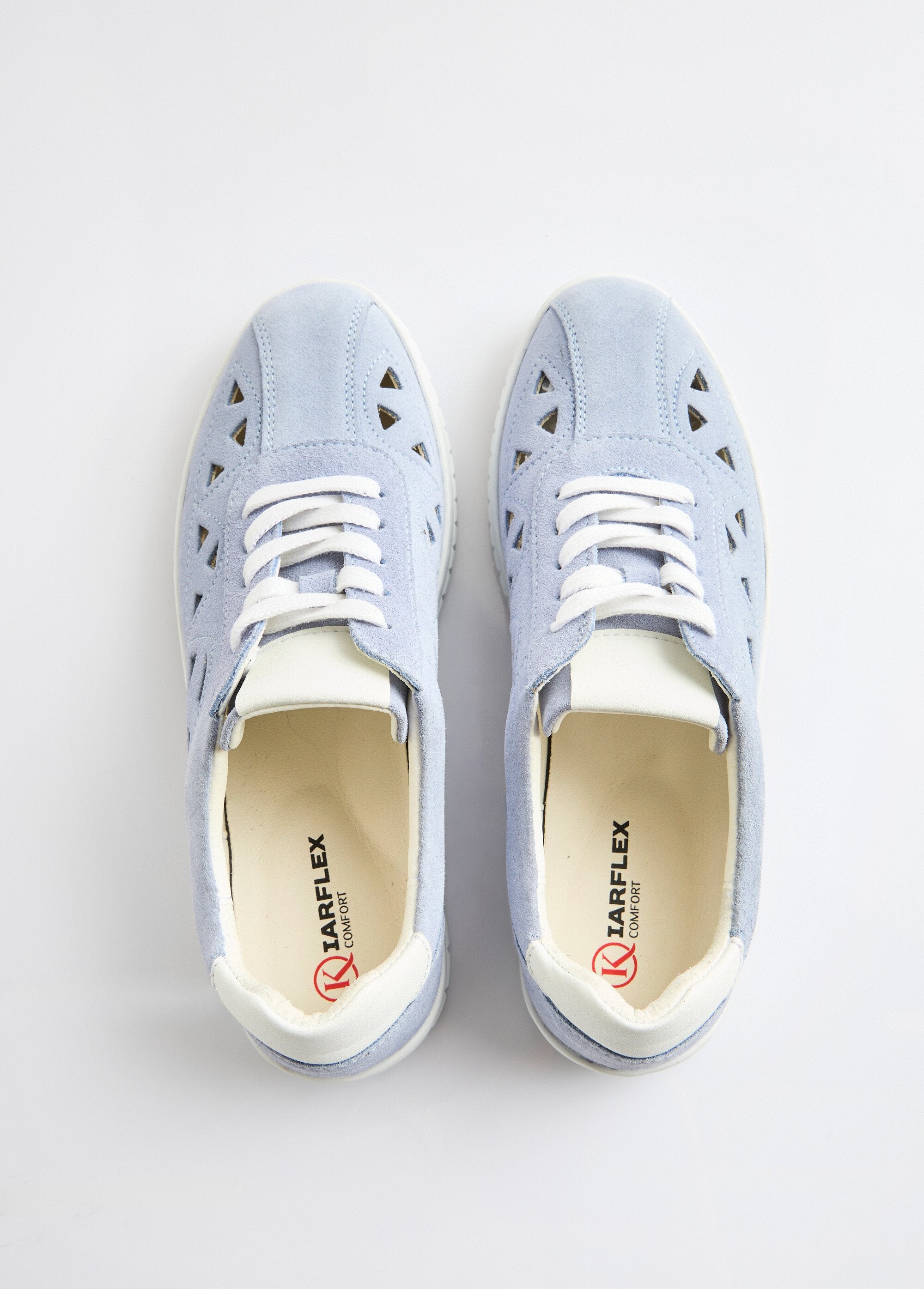 Ballerine_allacciate_in_pelle_traforata_di_larghezza_confortevole_Bleu_OV1_slim