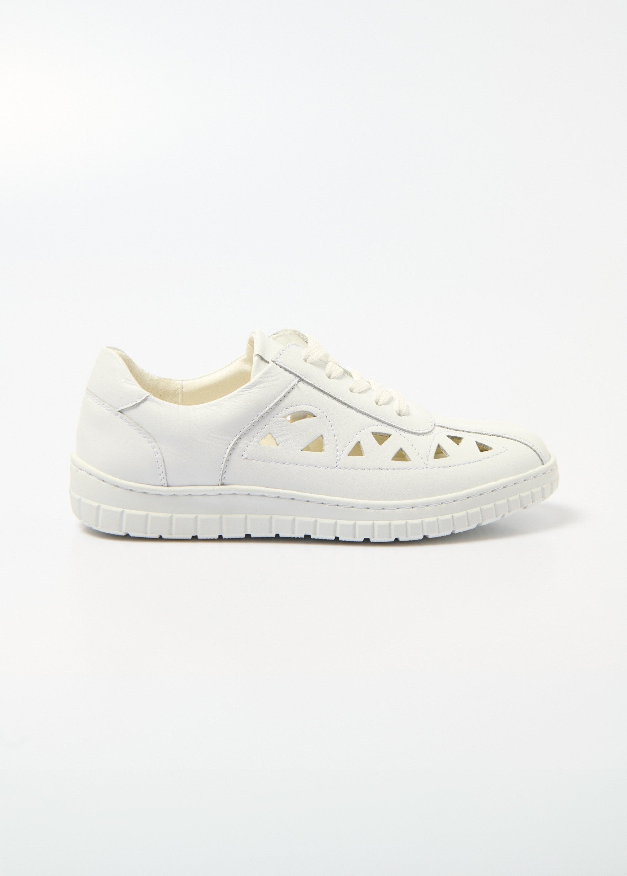 Derbies_à_lacets_cuir_largeur_confort_perforées_Blanc_DR1_slim