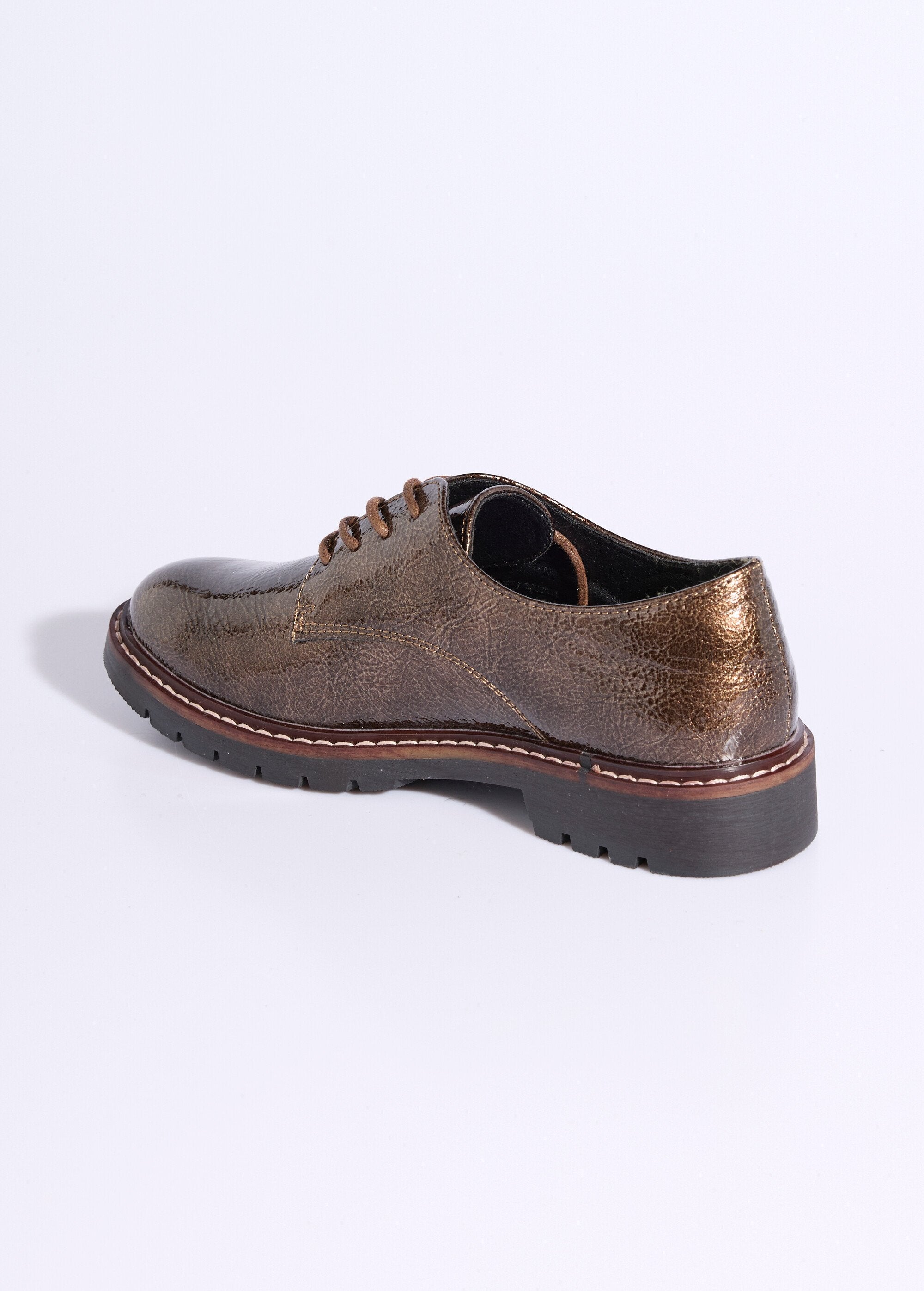 Derby_di_tendenza_in_vernice_con_lacci_Bronze_DO1_slim
