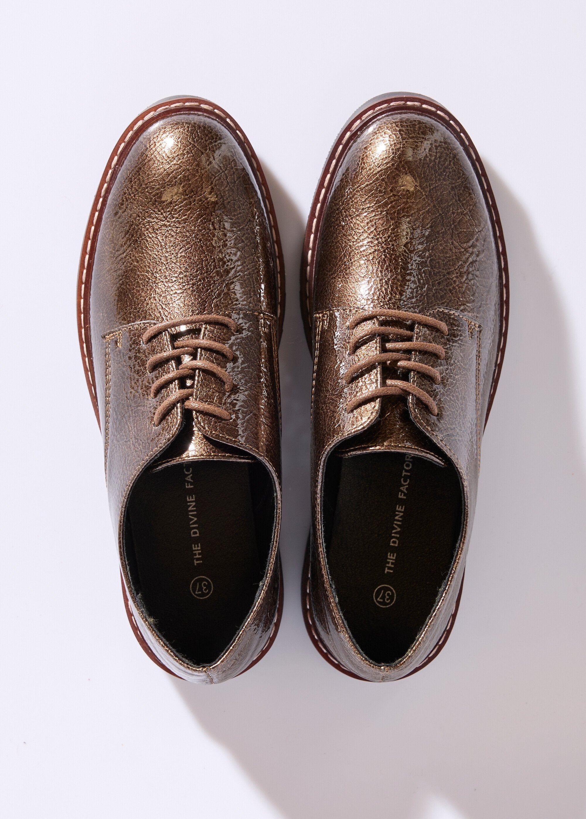 Derby_di_tendenza_in_vernice_con_lacci_Bronze_OV1_slim