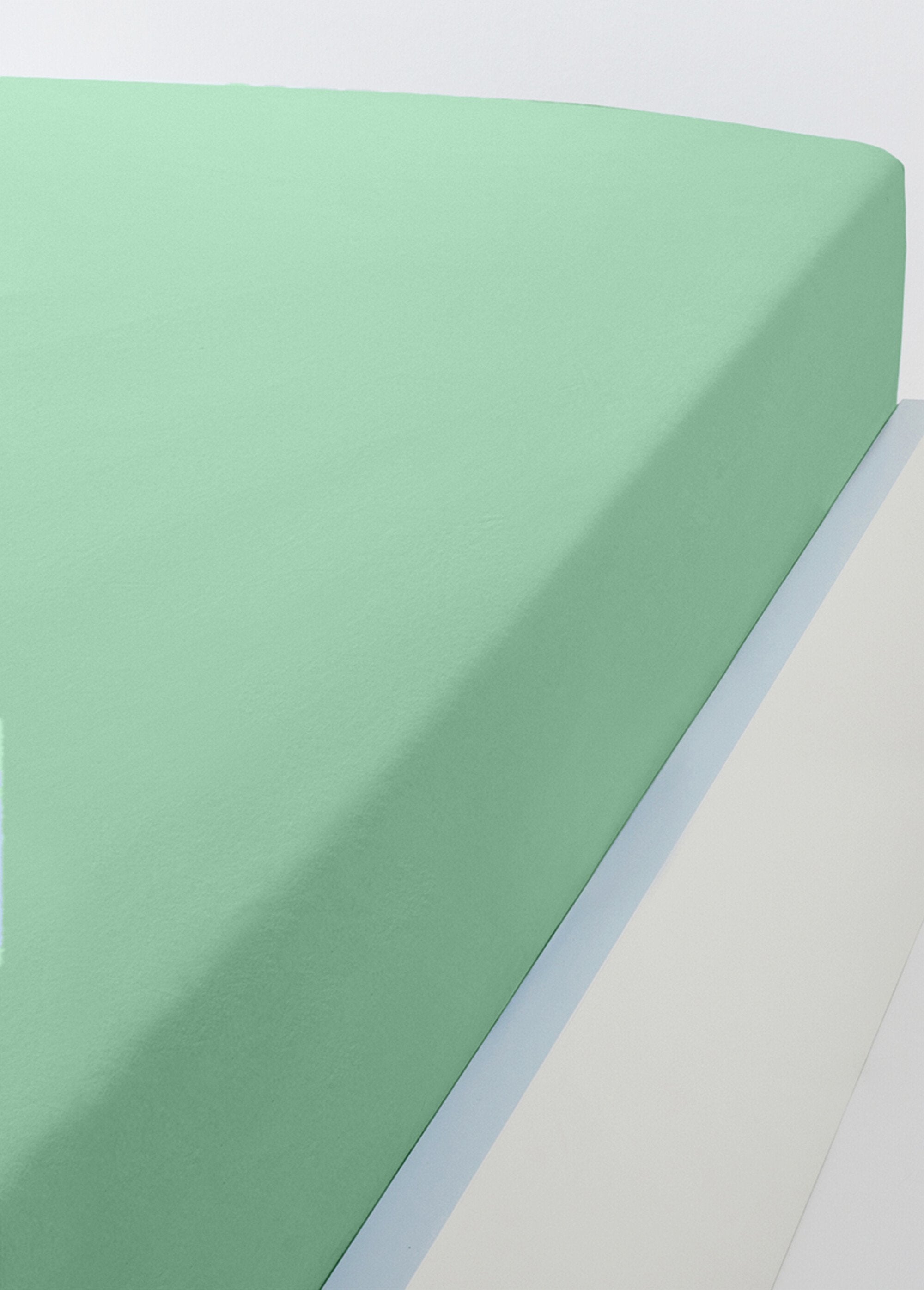Lenzuolo_da_camera_in_jersey_di_cotone_tinta_unita_VERDE_FA1_slim