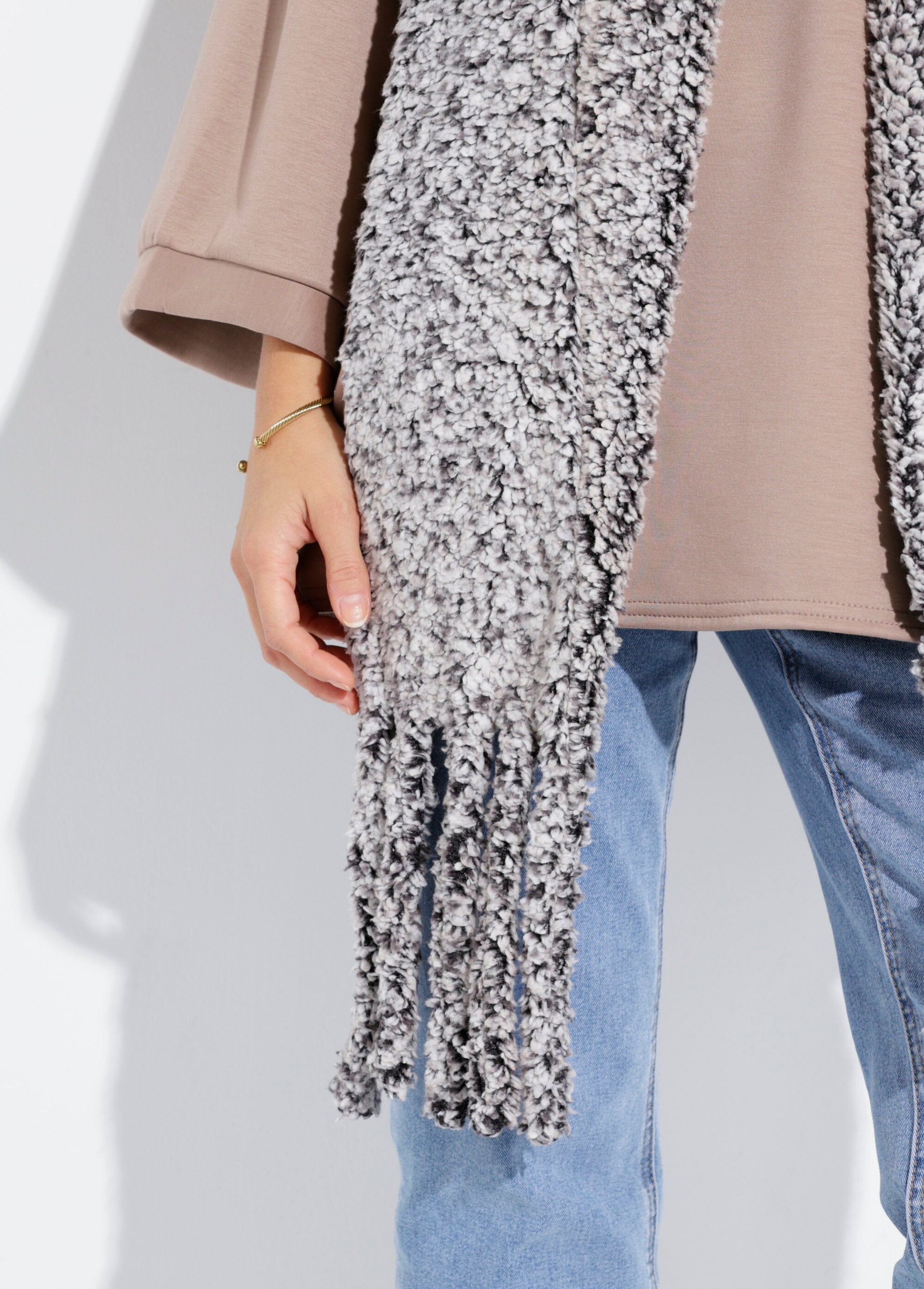 Calda_sciarpa_in_pile_stile_sherpa_Gris_fonce_DE1_slim