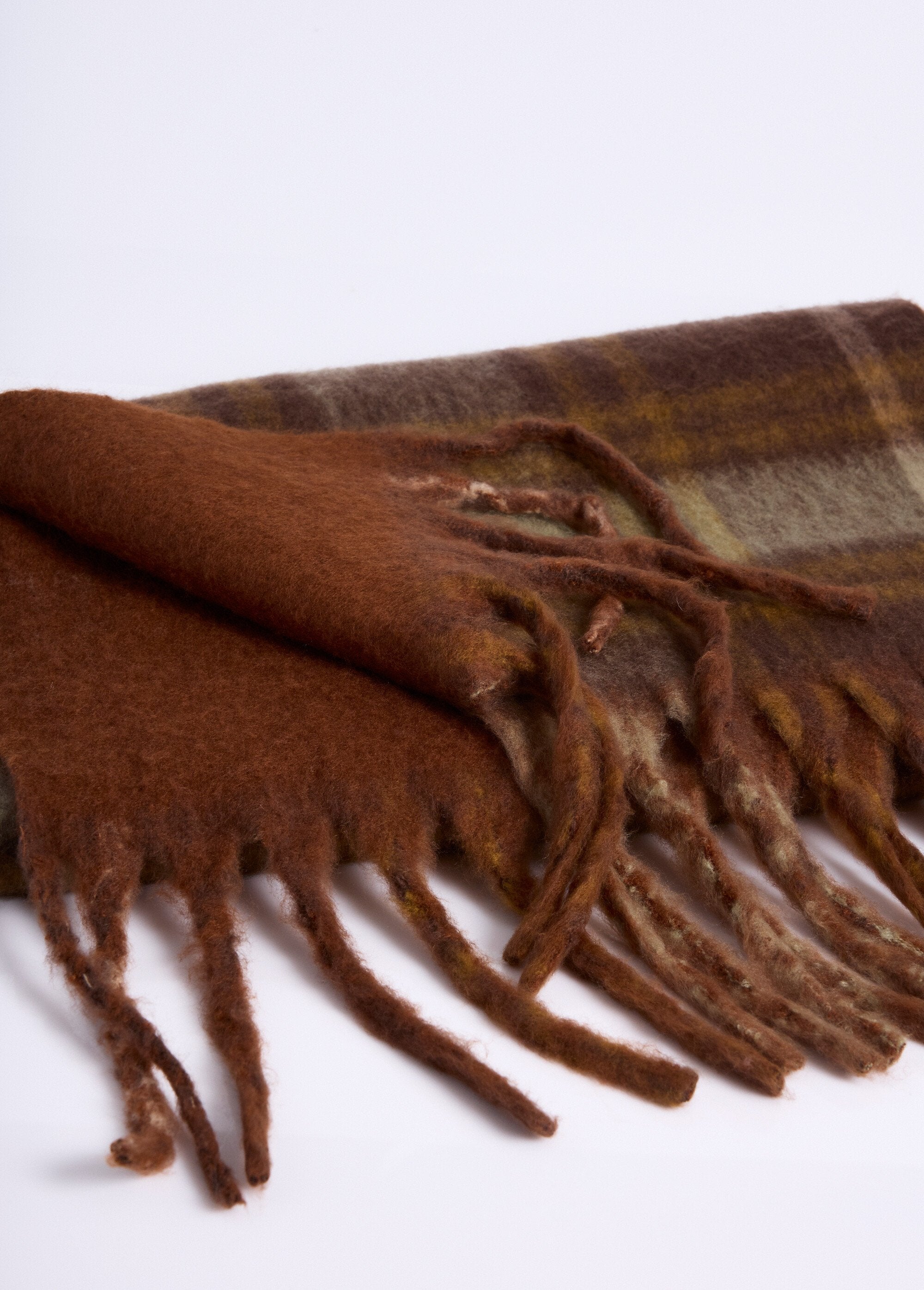 Sciarpa_lunga_bicolore,_a_tinta_unita/_a_quadretti_Raye_taupe_DE1_slim