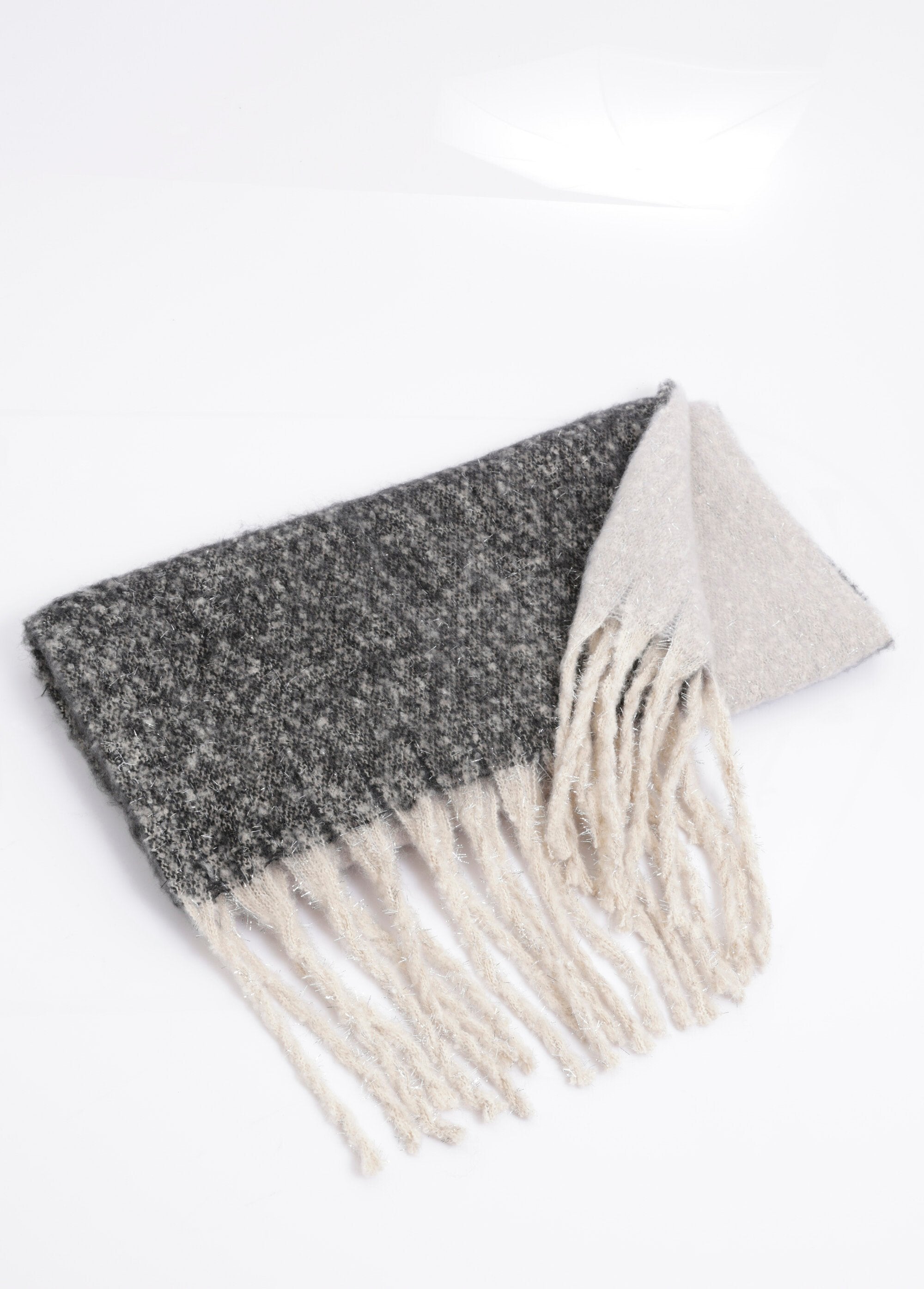 Sciarpa_in_maglia_metallica_con_frange_Noir_DE1_slim