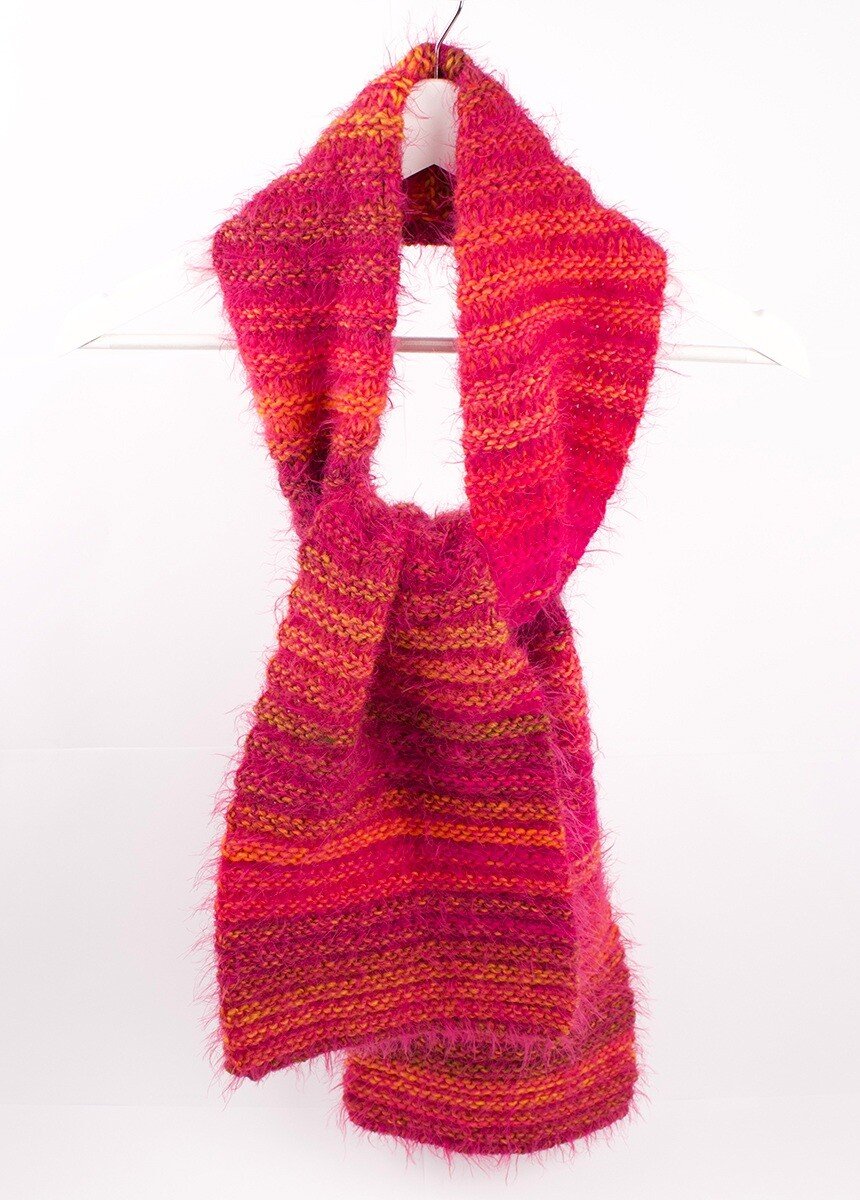 Sciarpa_in_maglia_di_pelliccia_multicolore_Fond_cassis_FA1_slim