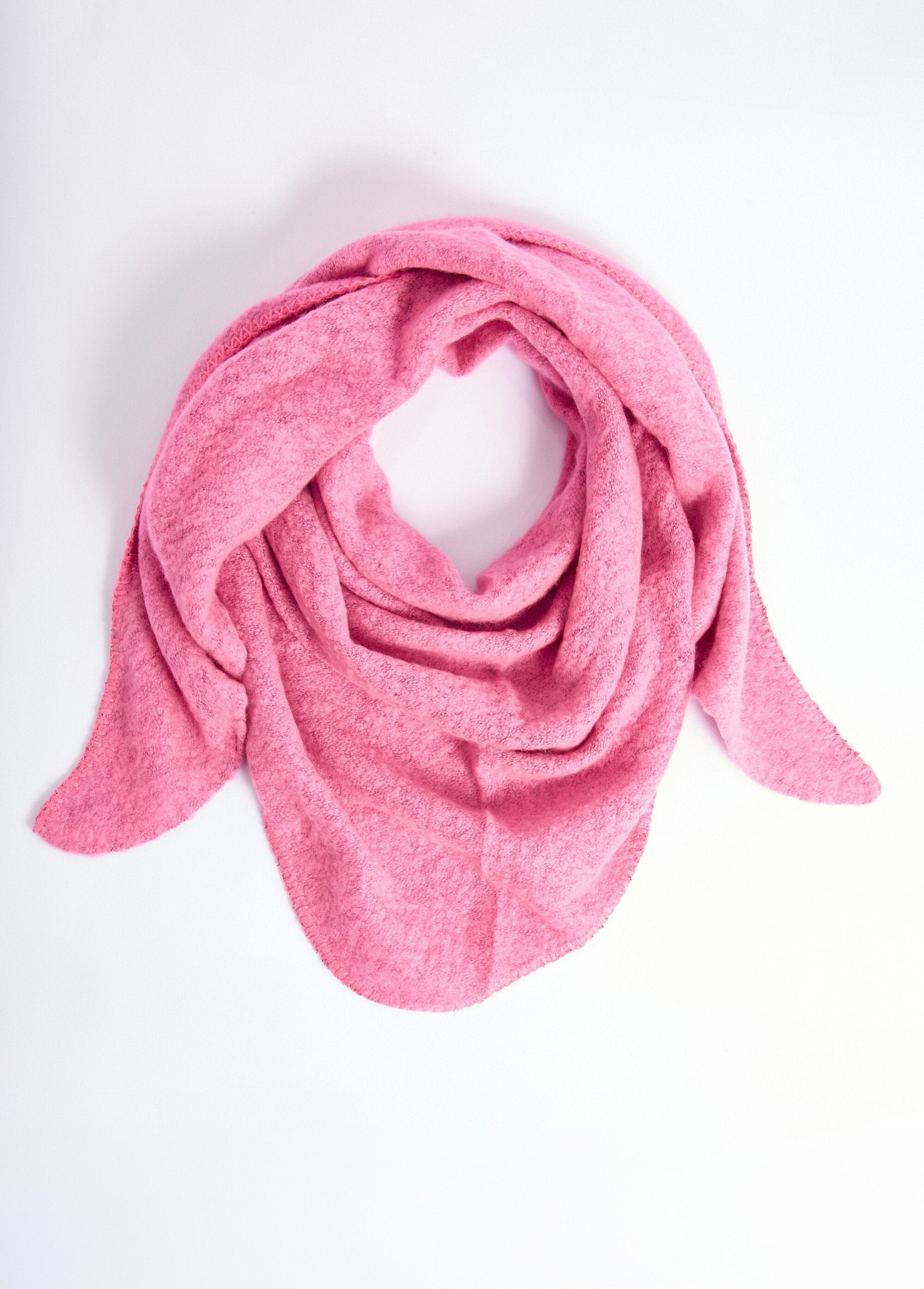 Echarpe_triangle_maille_douce_et_chaude_Fuchsia_FA1_slim
