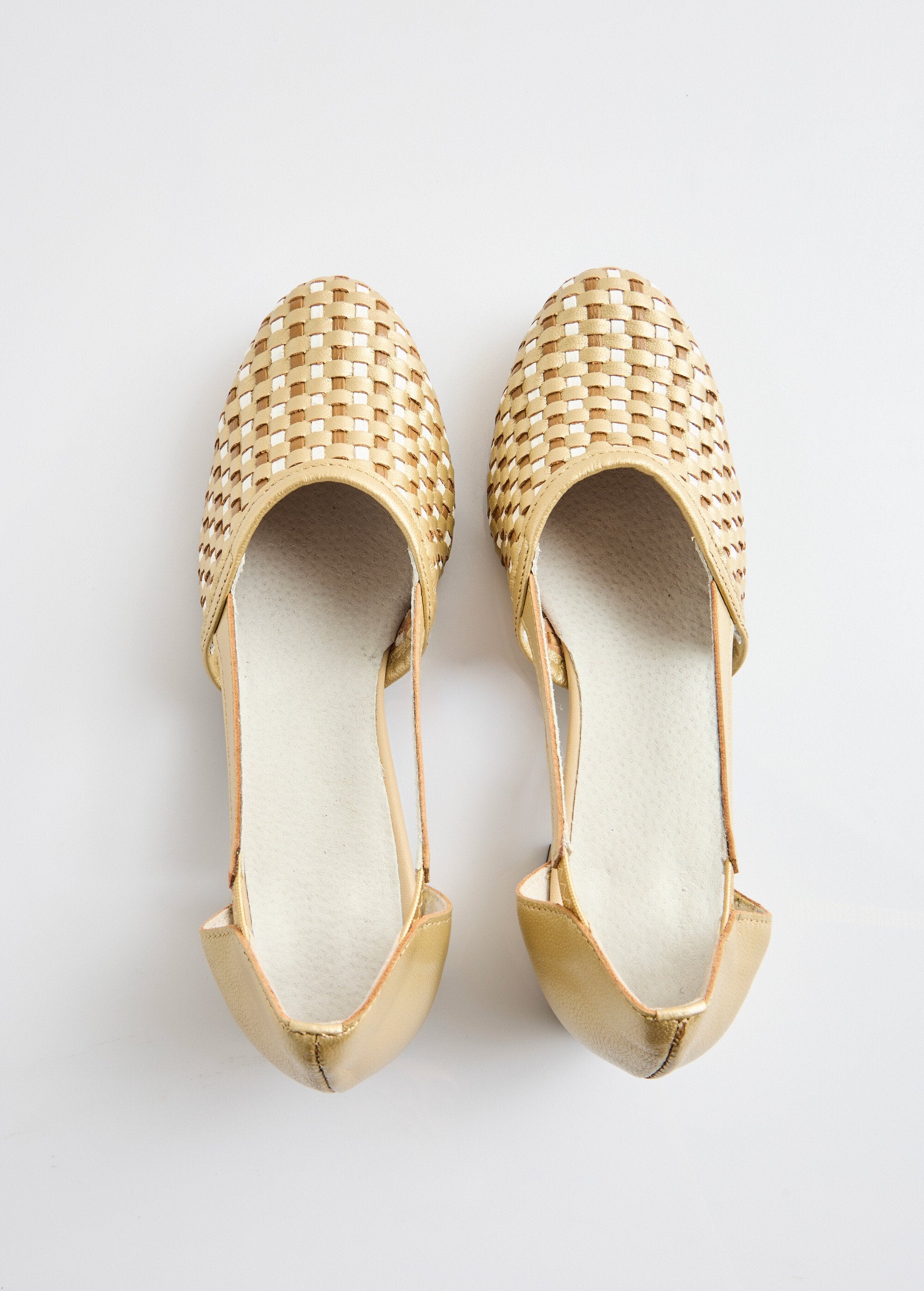 Décolleté_in_pelle_Beige_e_bianco_OV1_slim