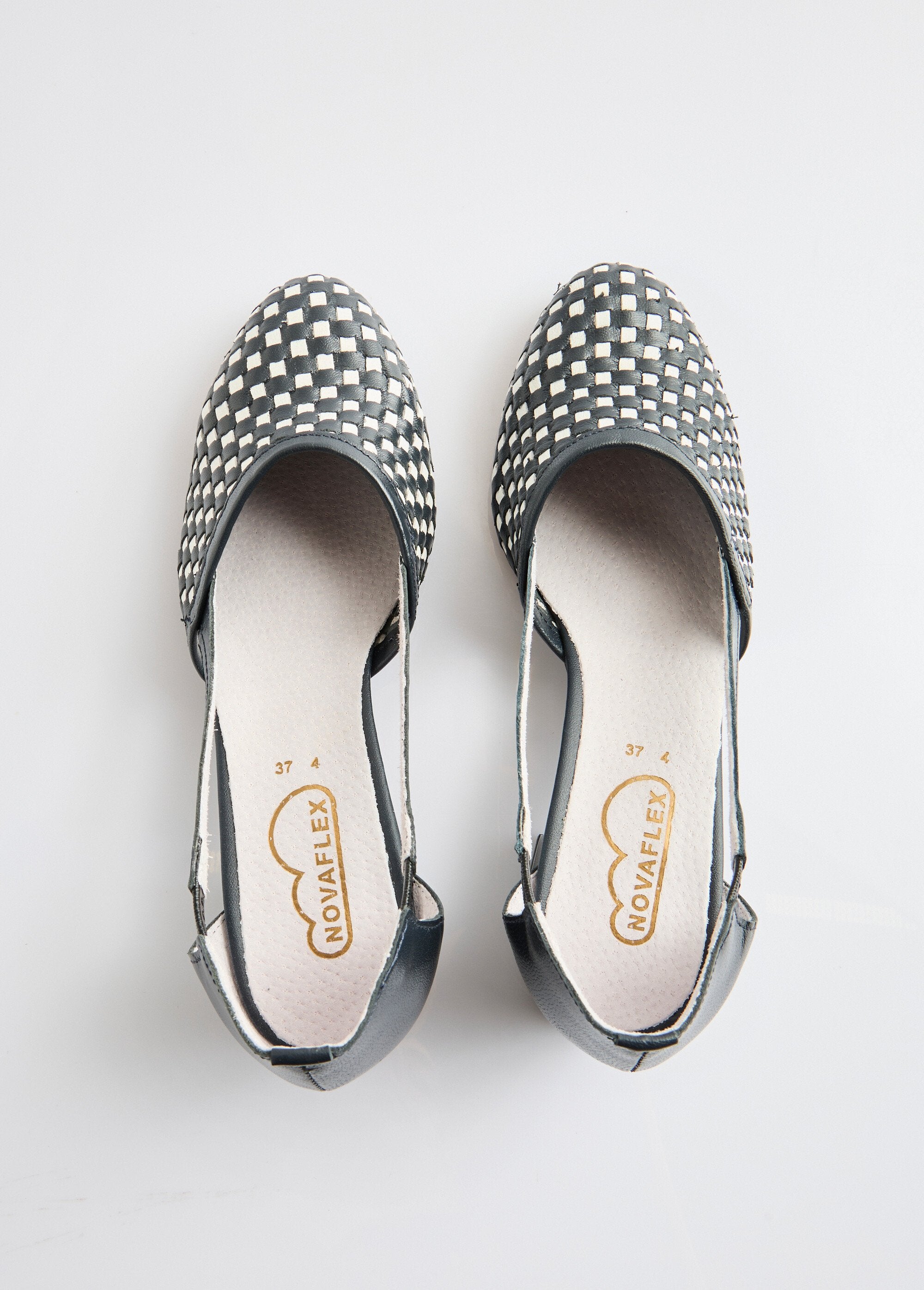 Décolleté_in_pelle_Blu_marino_e_bianco_OV1_slim