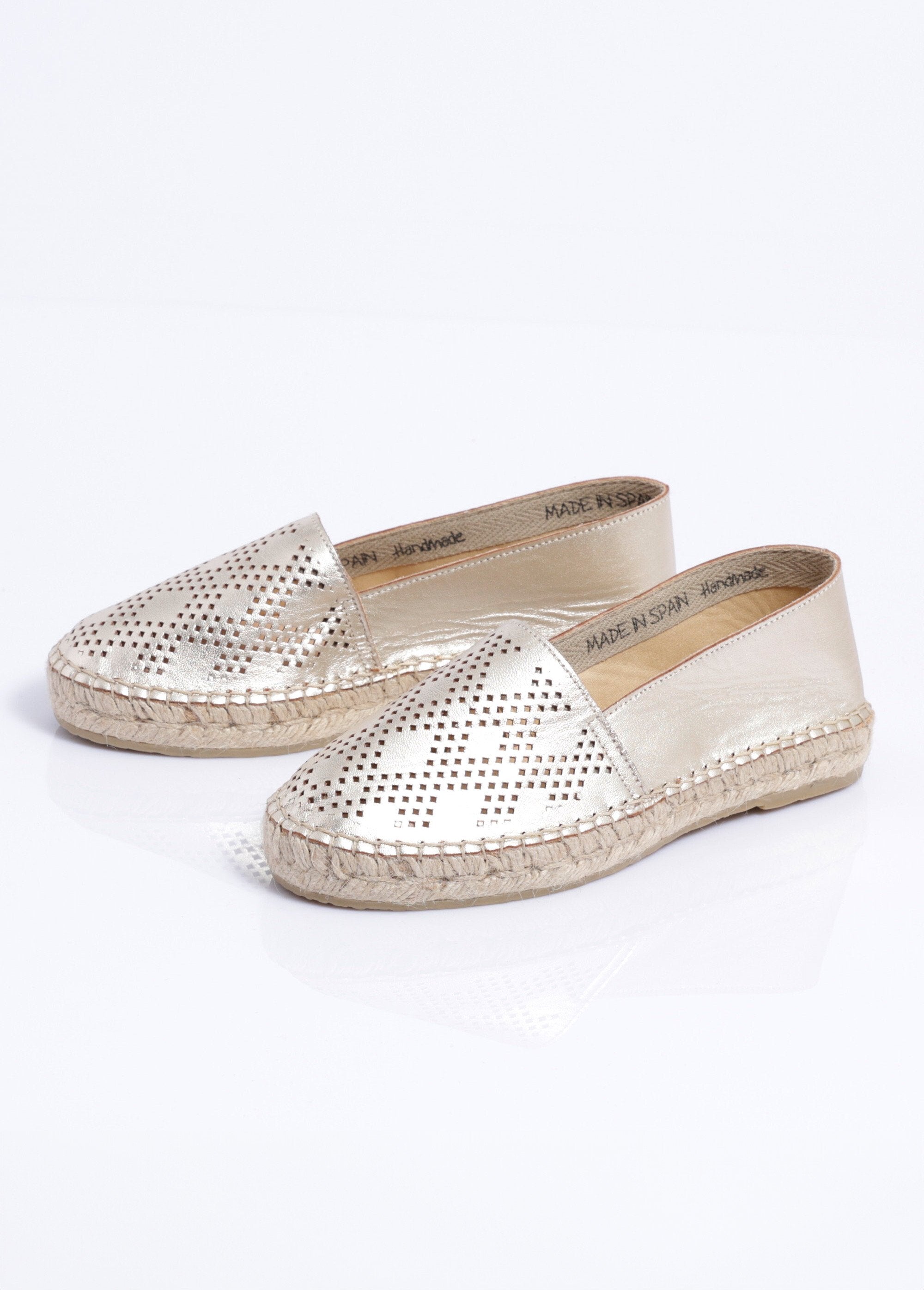 Espadrillas_piatte_in_pelle_traforata_con_suola_in_corda_Dore_DE1_slim