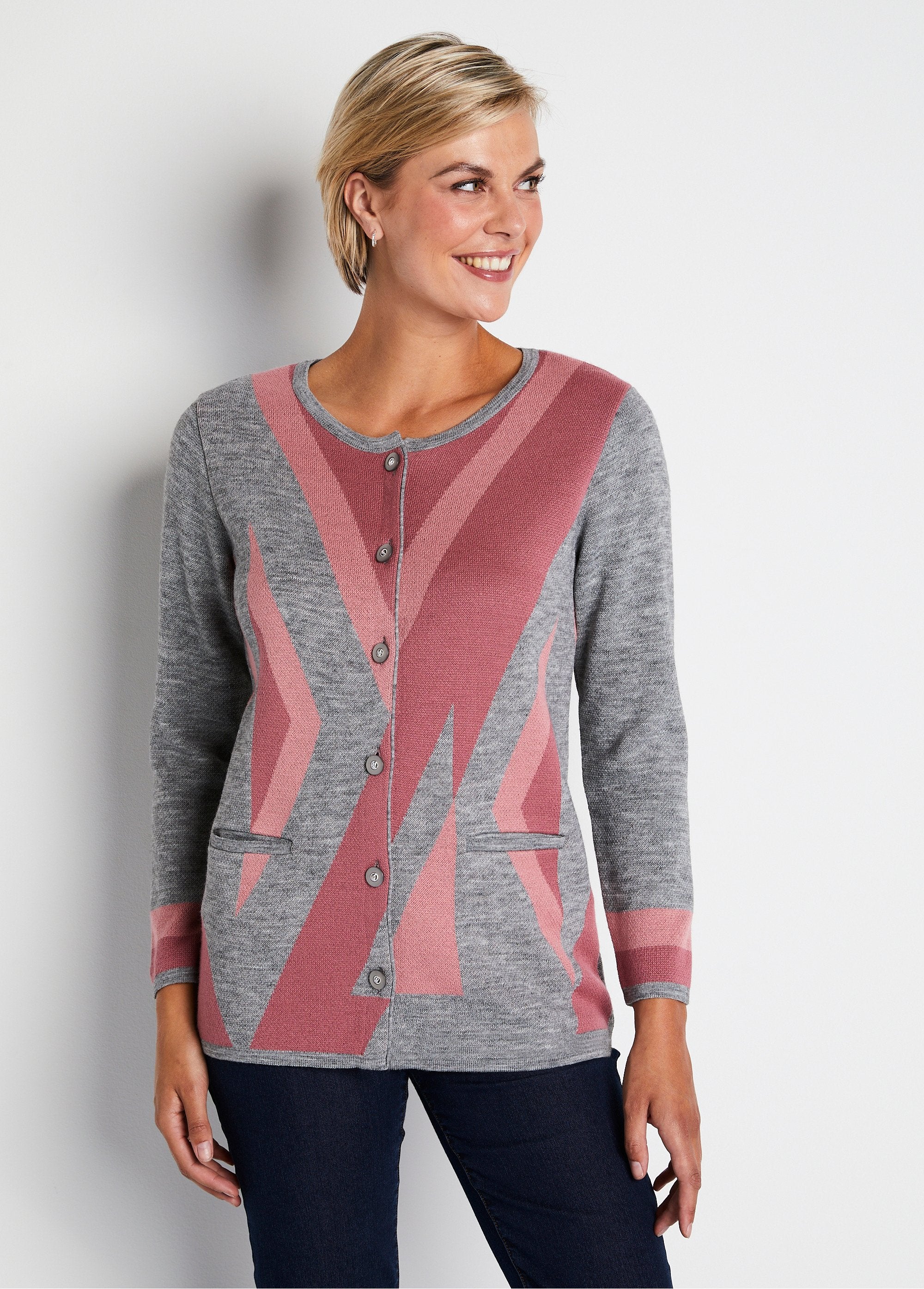 Cardigan_abbottonato_di_media_lunghezza_in_lana_jacquard_Grigio_e_rosa_FA1_slim