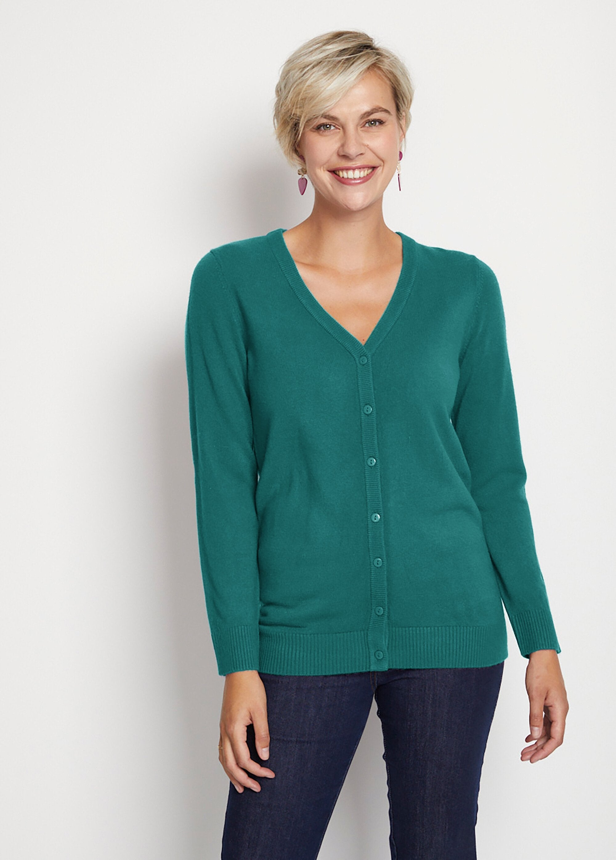 Cardigan_abbottonato_di_media_lunghezza_in_morbida_maglia_VERDE_FA1_slim