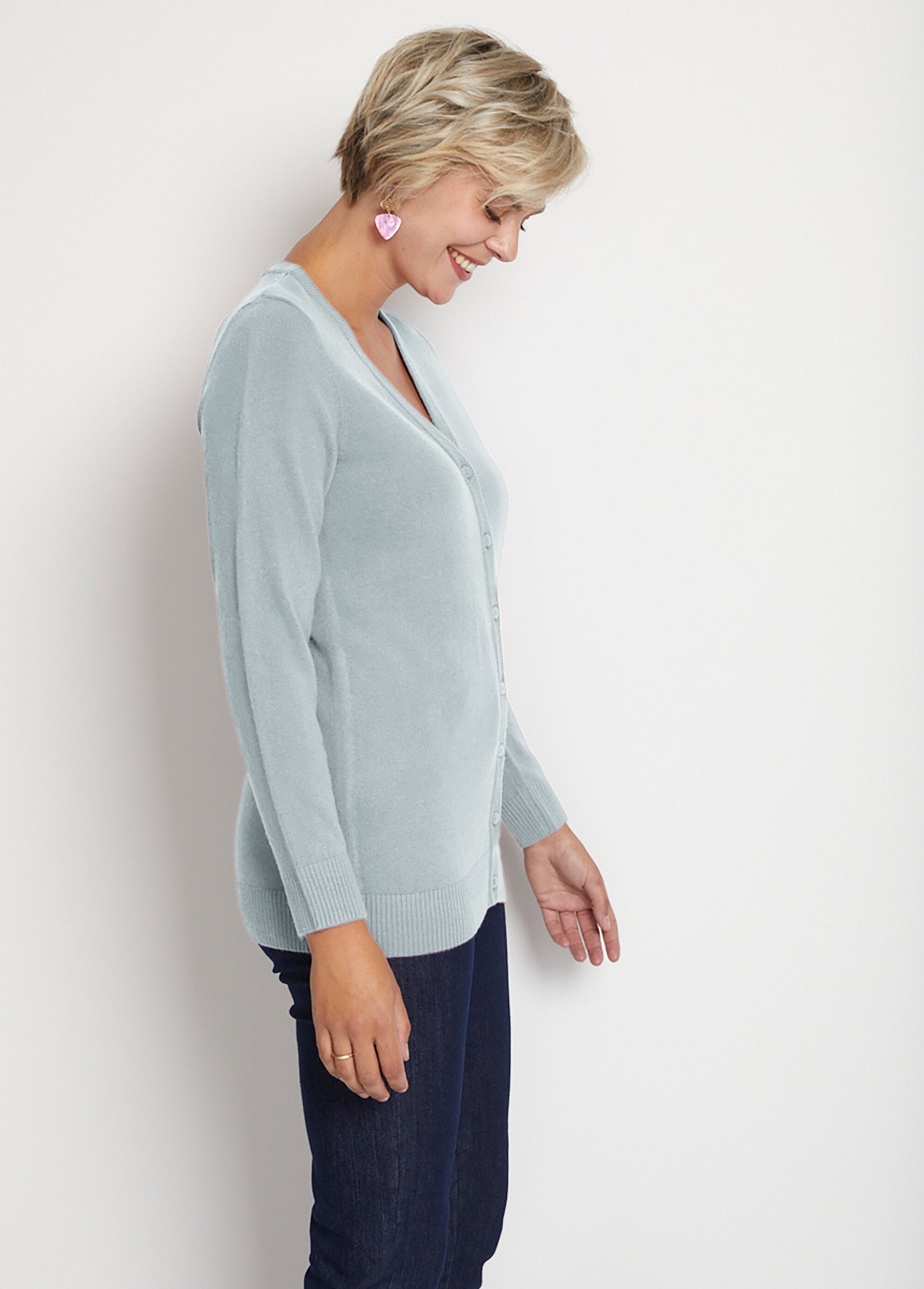 Cardigan_abbottonato_di_media_lunghezza_in_morbida_maglia_Cielo_DR1_slim