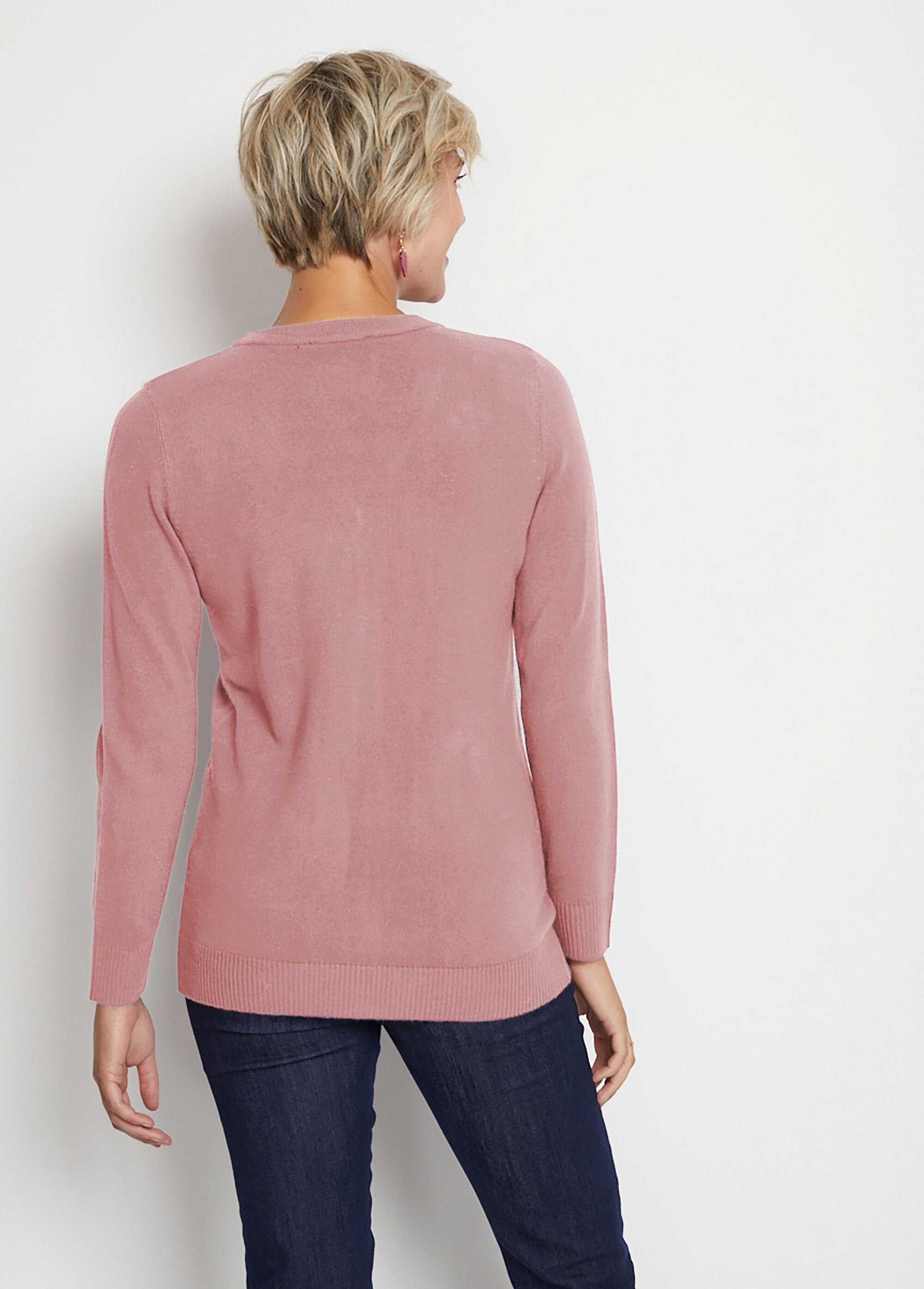 Cardigan_abbottonato_di_media_lunghezza_in_morbida_maglia_ROSA_DO1_slim