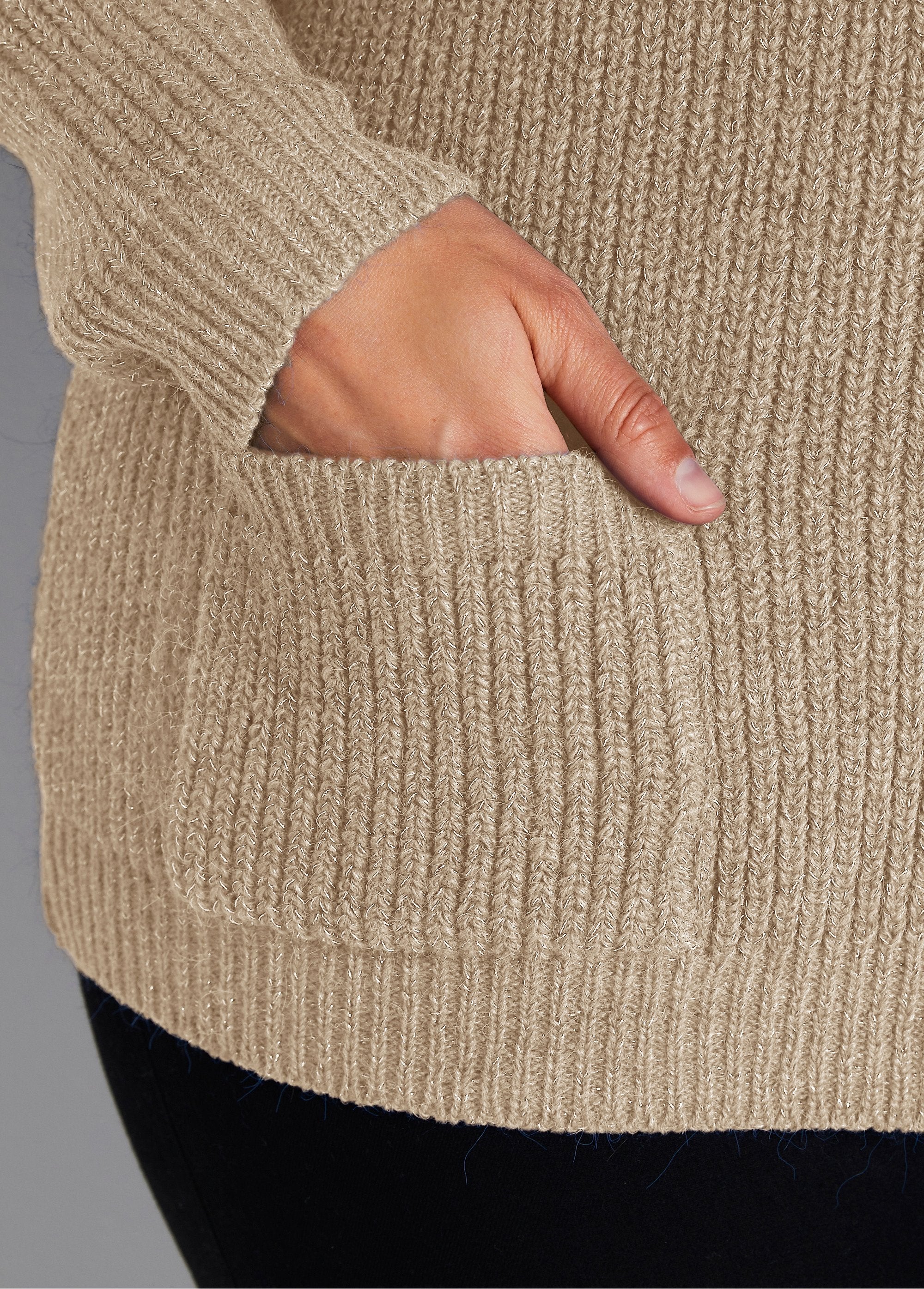 Cardigan_abbottonato_di_media_lunghezza_in_maglia_perlata_con_lana_Beige_DE1_curvy