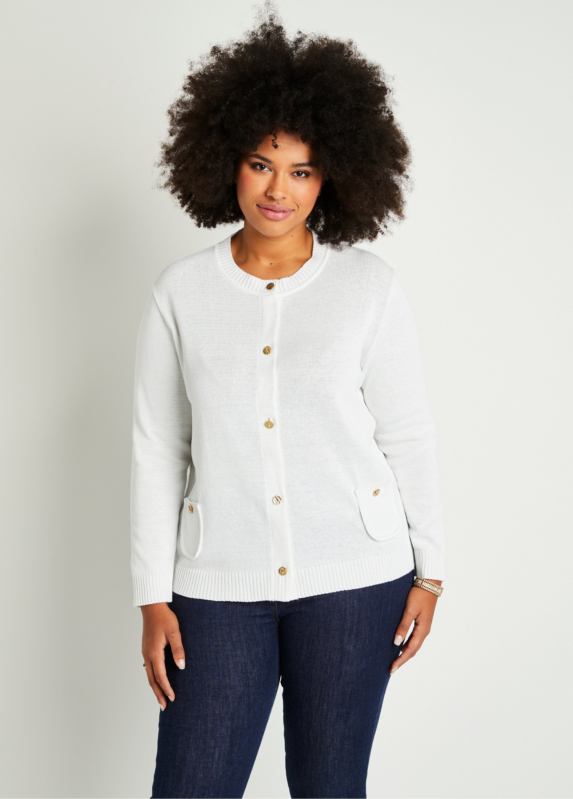 Cardigan_corto_con_bottoni_BIANCO_FA1_curvy