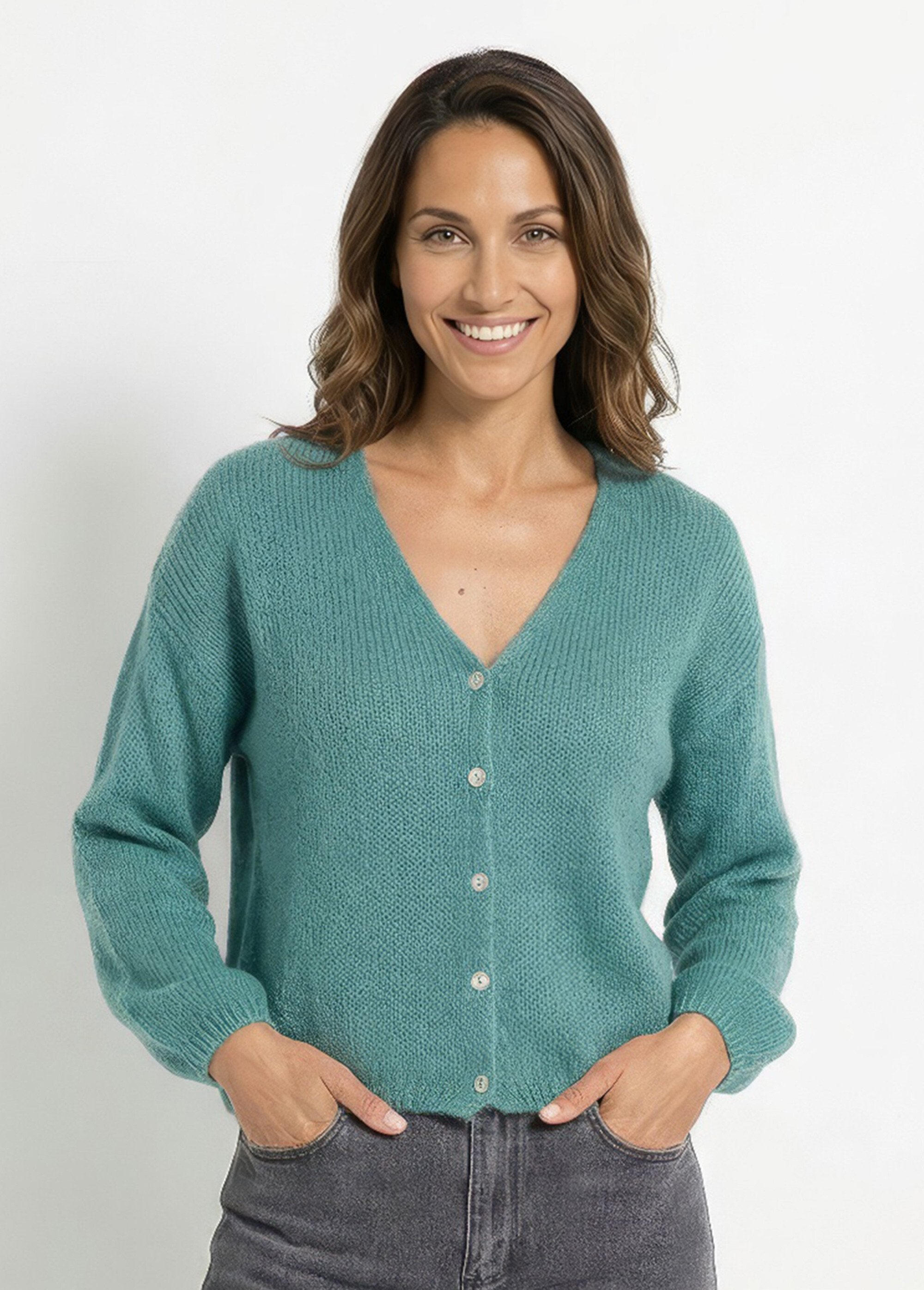 Caldo_cardigan_in_mohair_con_scollo_a_V_Vert_amande_FA1_slim