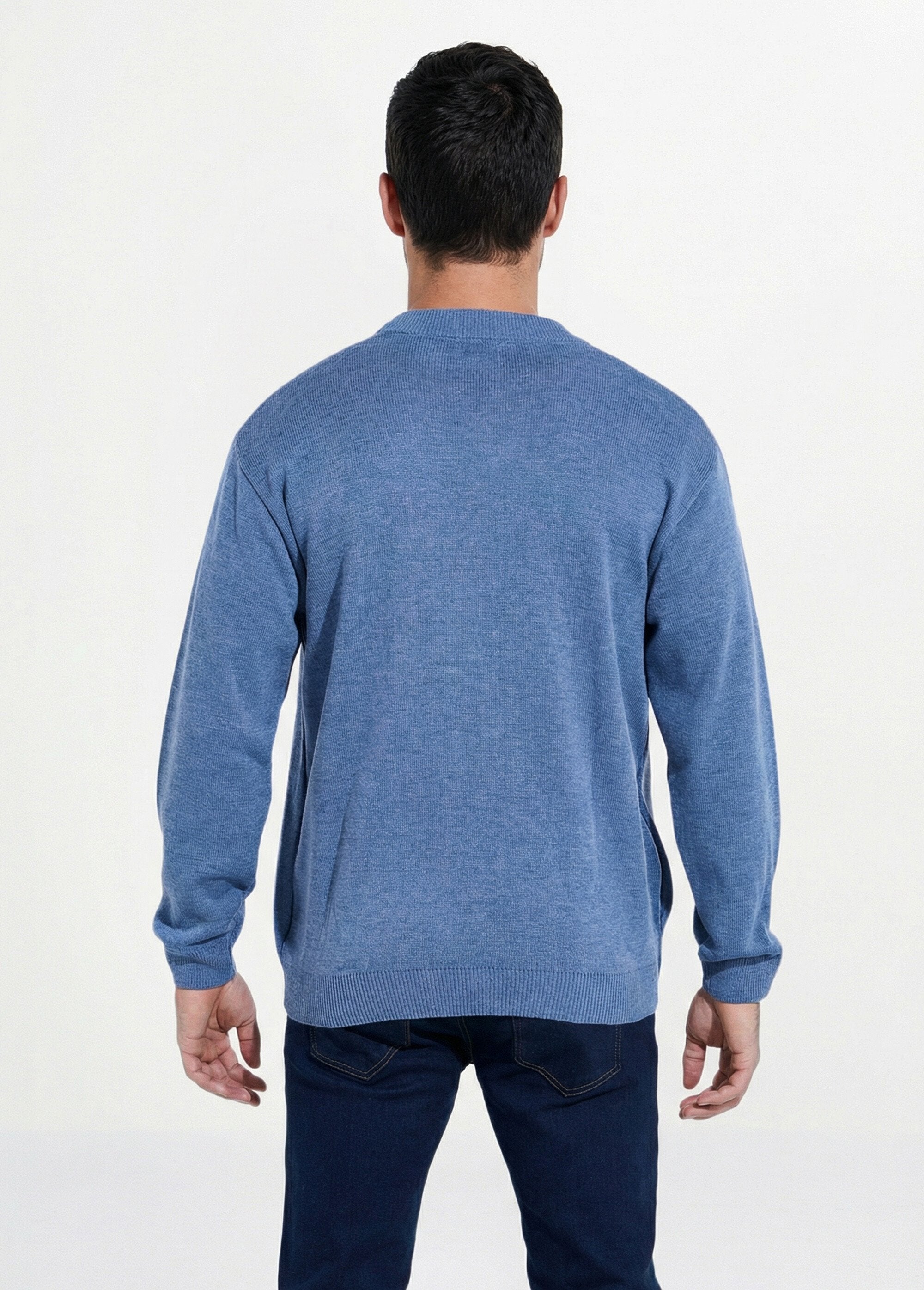 Cardigan_in_lana_a_maniche_lunghe_con_scollo_a_V_e_bottoni_Chine_bleu_DO1_slim