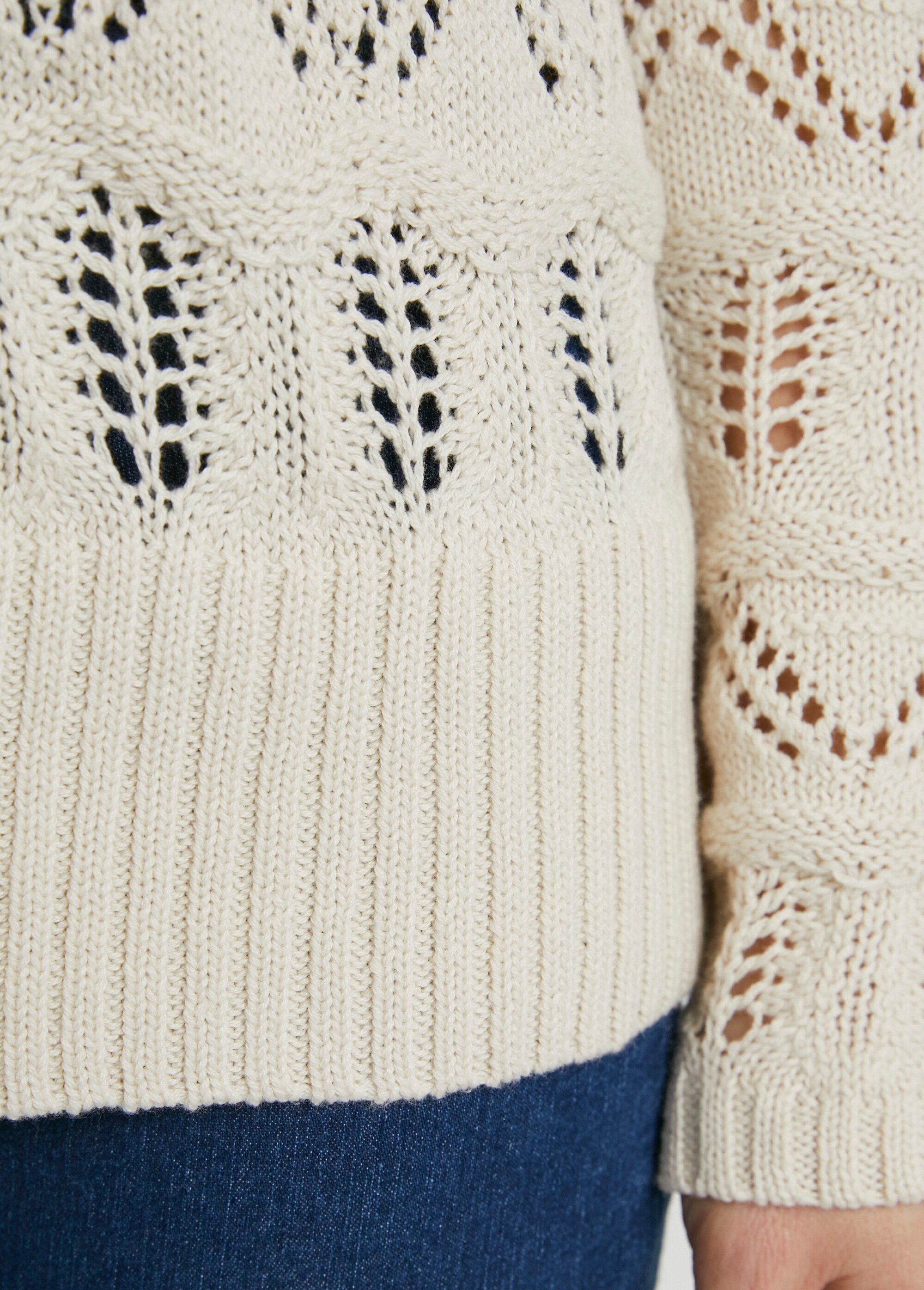 Cardigan_corto_abbottonato_e_traforato_Ficelle_DE3_slim