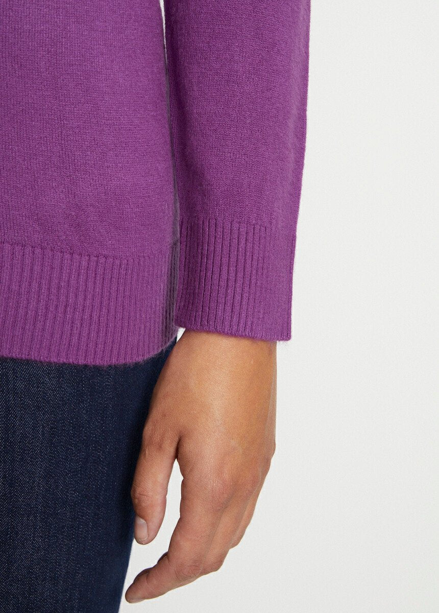 Cardigan_abbottonato_di_media_lunghezza_in_morbida_maglia_VIOLA_DE3_slim