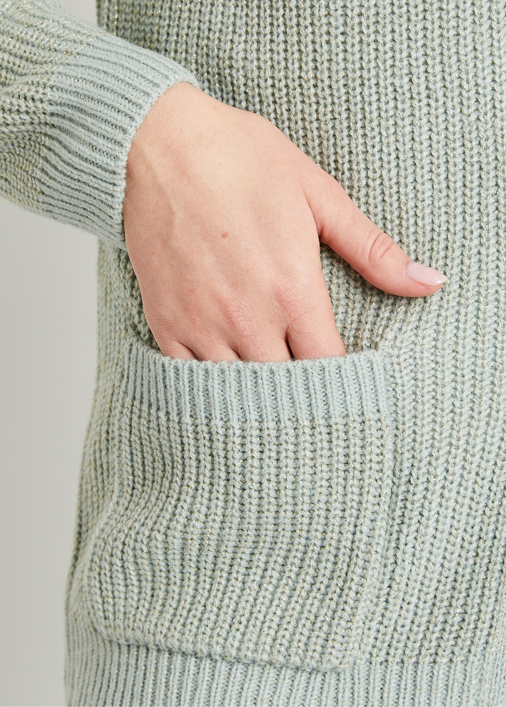 Cardigan_lungo_con_bottoni_lucidi_menta_DE2_slim