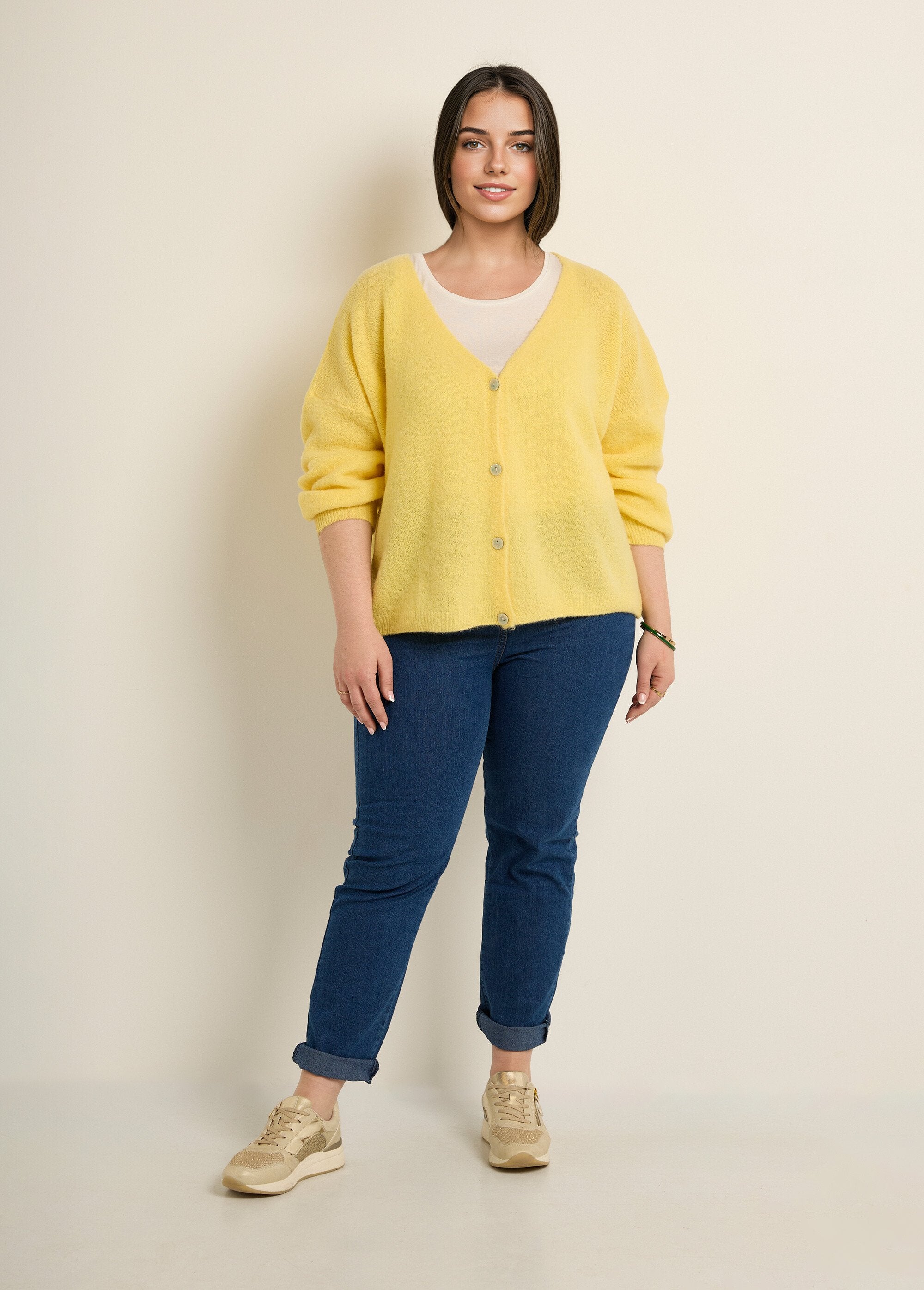 Cardigan_lavorato_a_maglia_con_alpaca,_scollo_a_V_Jaune_pale_SF1_curvy